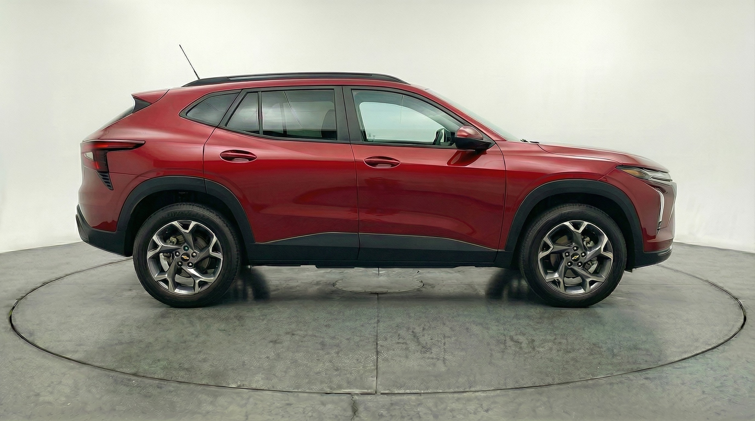 Thumbnail: 2025 Chevrolet Trax - 8