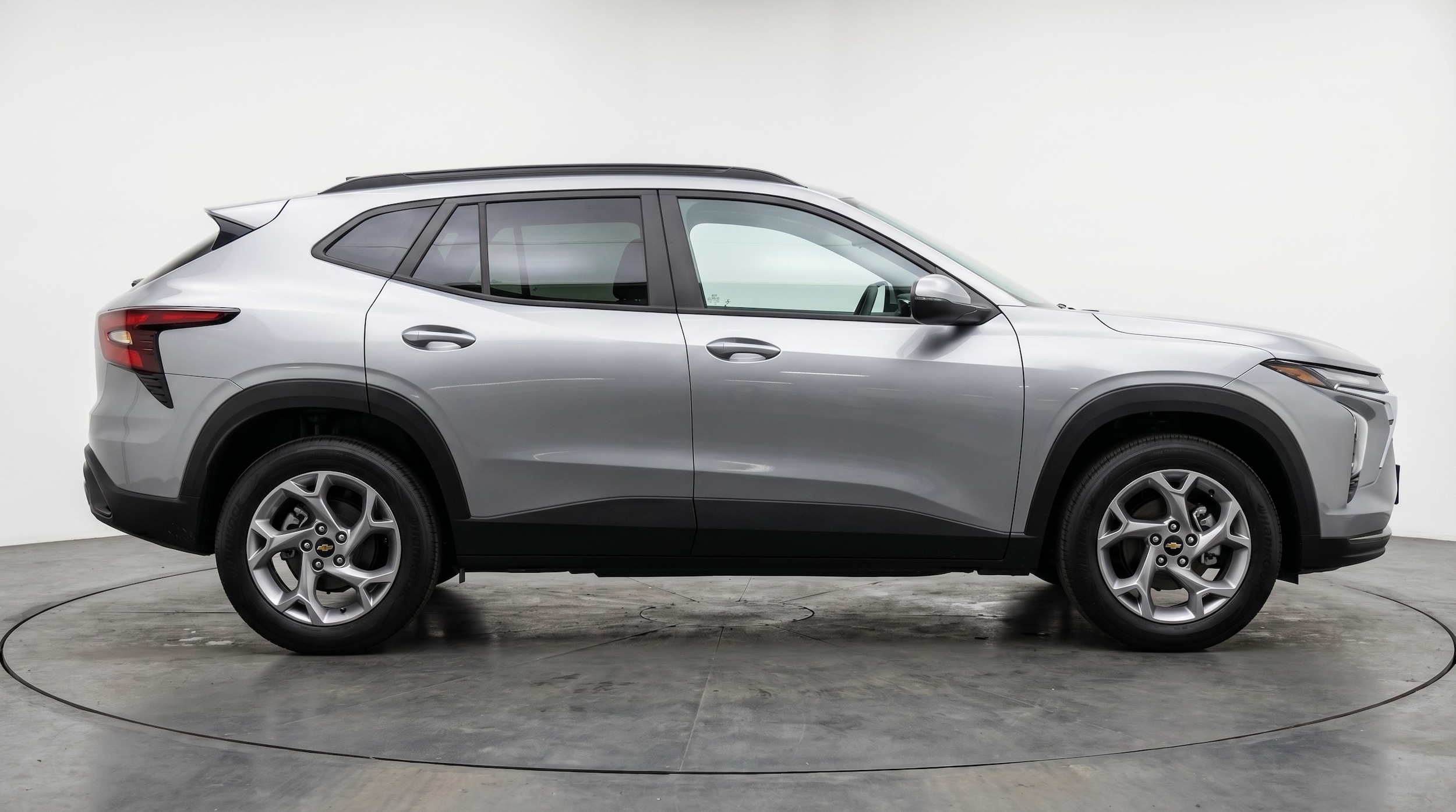 Thumbnail: 2025 Chevrolet Trax - 8