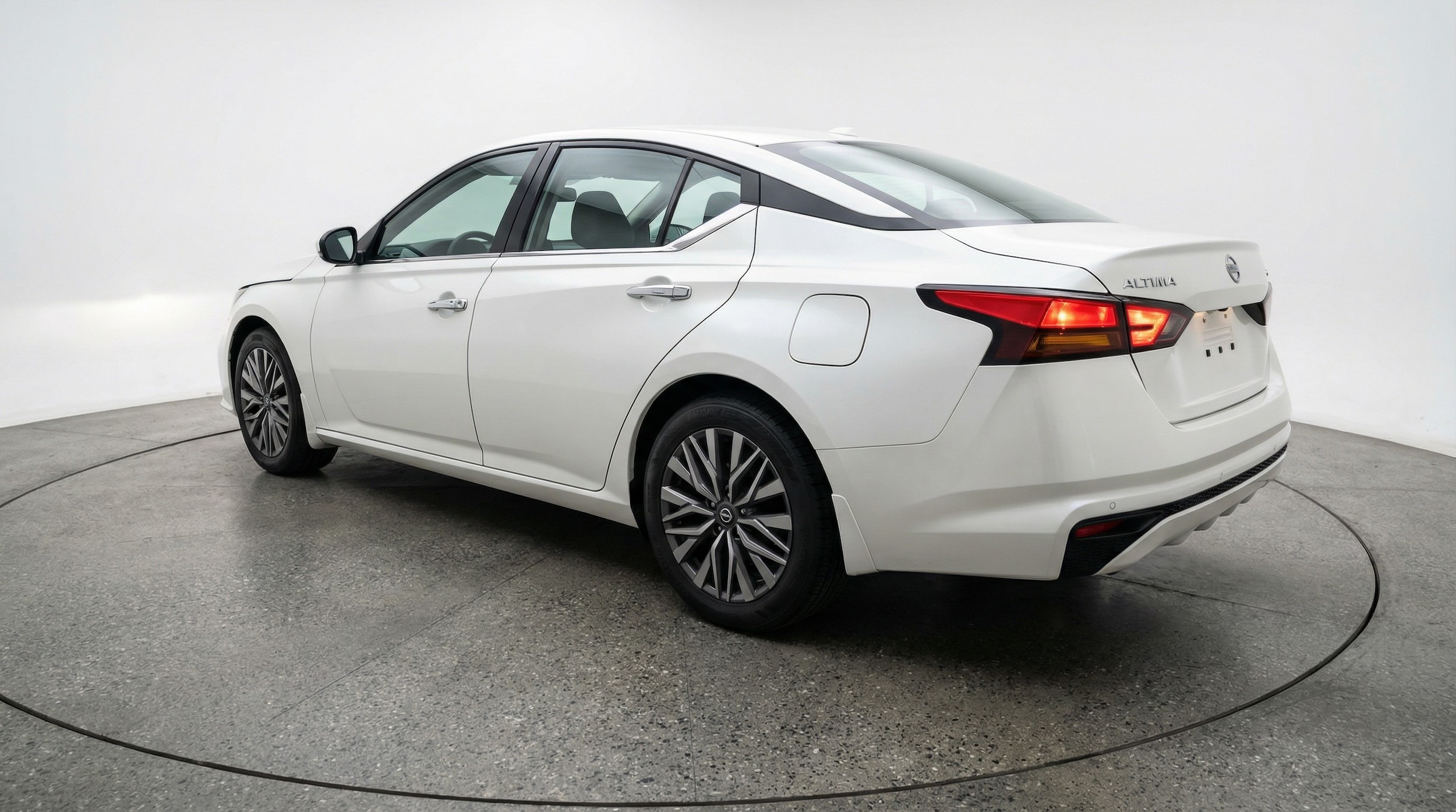 Thumbnail: 2025 Nissan Altima - 5