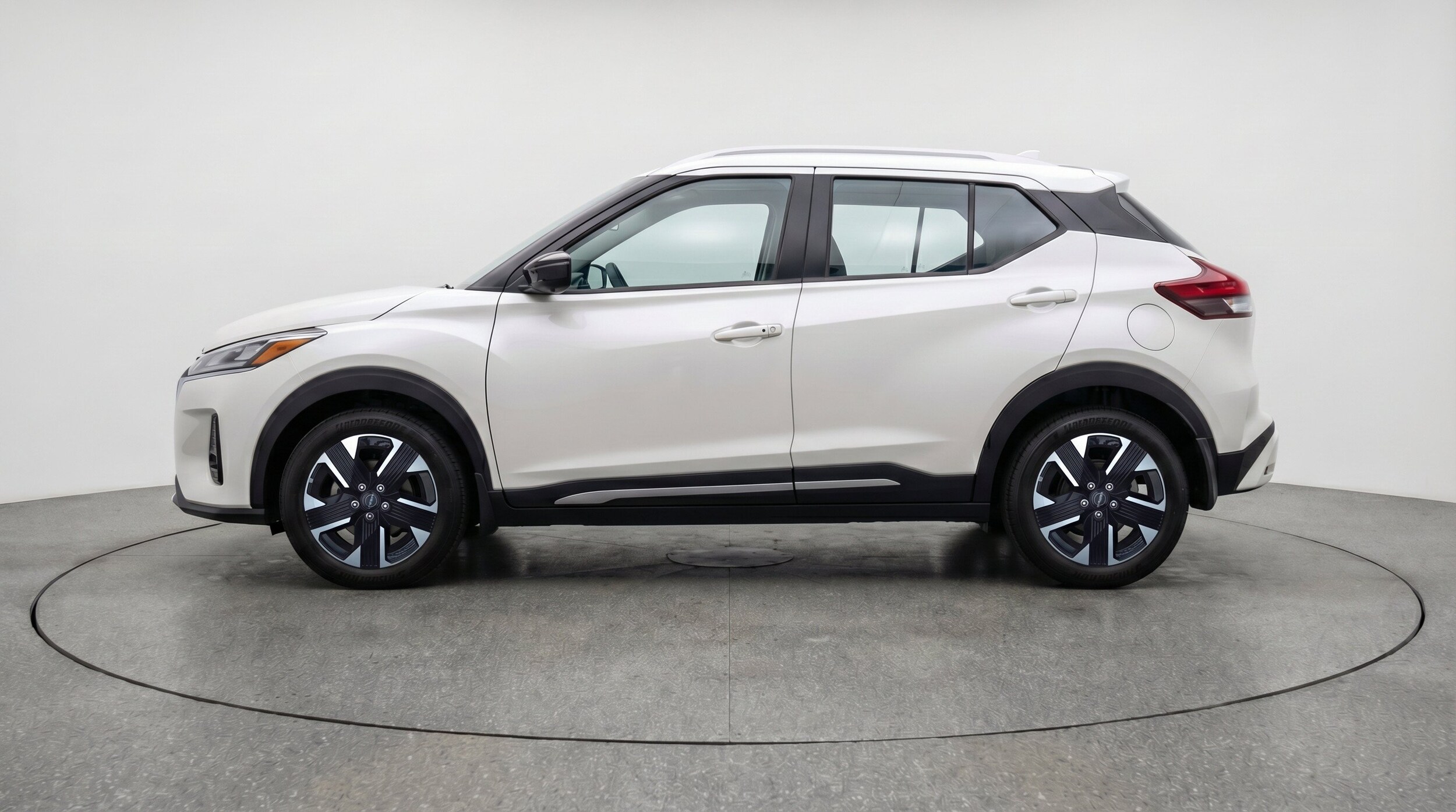 Thumbnail: 2026 Nissan Kicks - 5