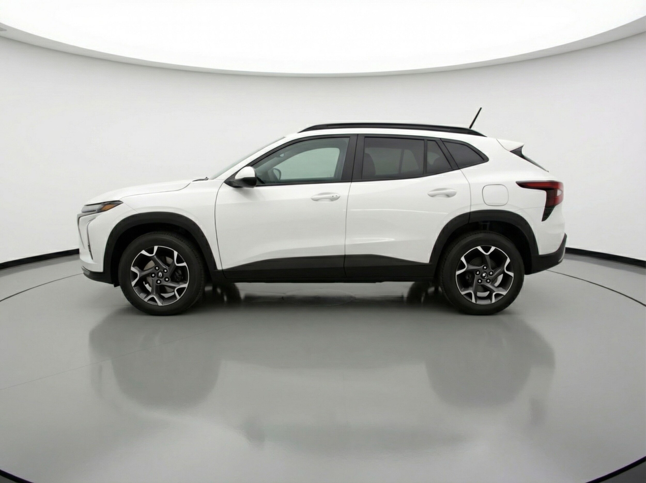 Thumbnail: 2025 Chevrolet Trax - 4