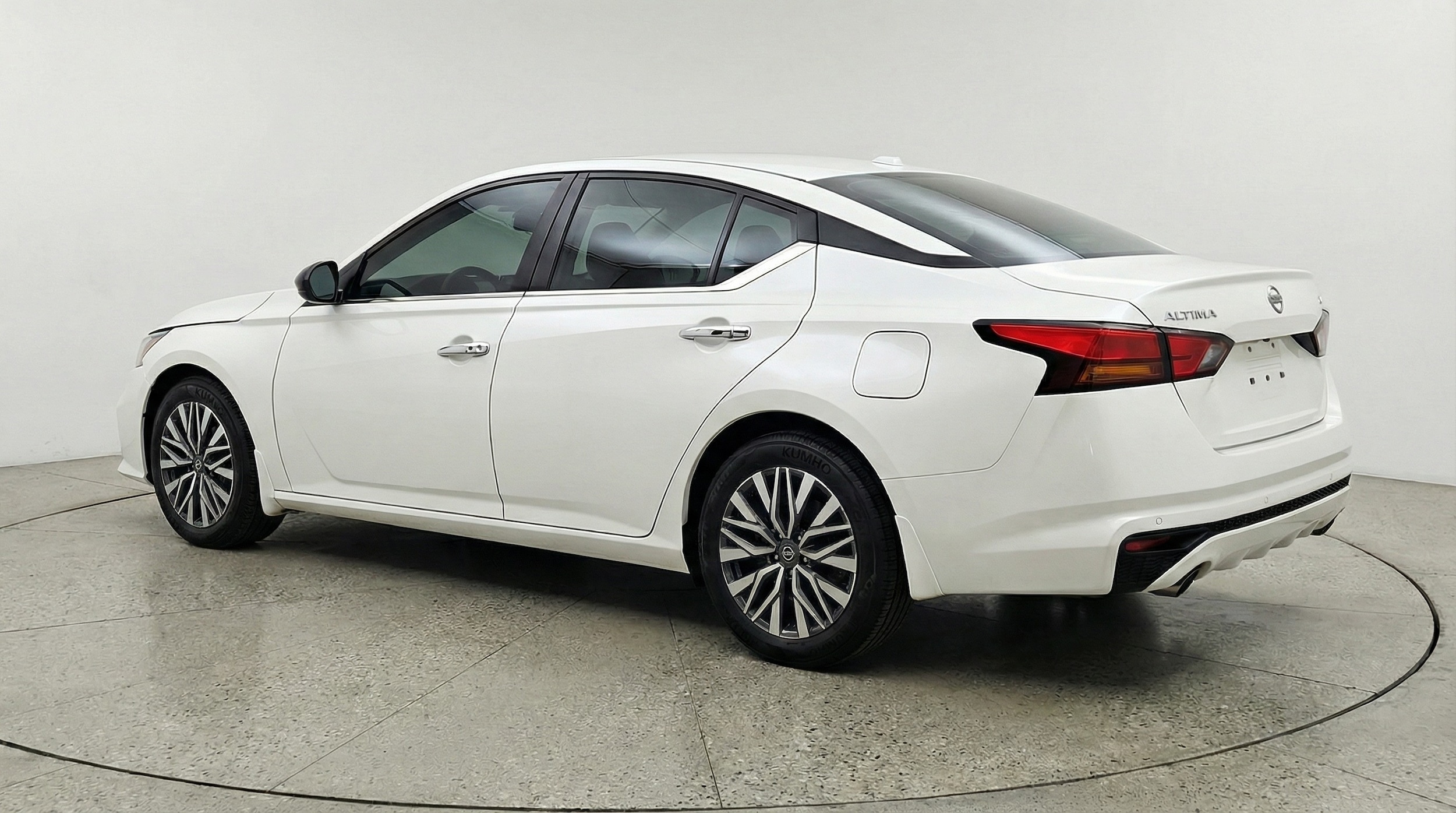 Thumbnail: 2025 Nissan Altima - 5