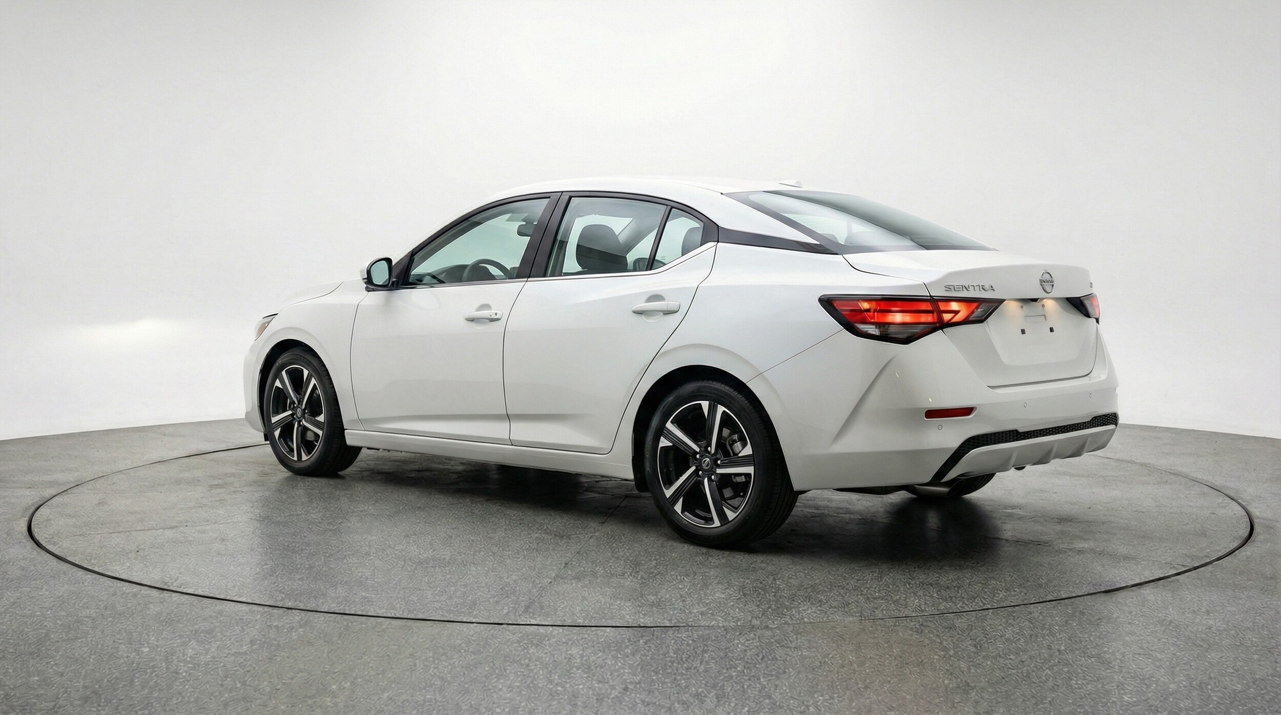 Thumbnail: 2025 Nissan Sentra - 5