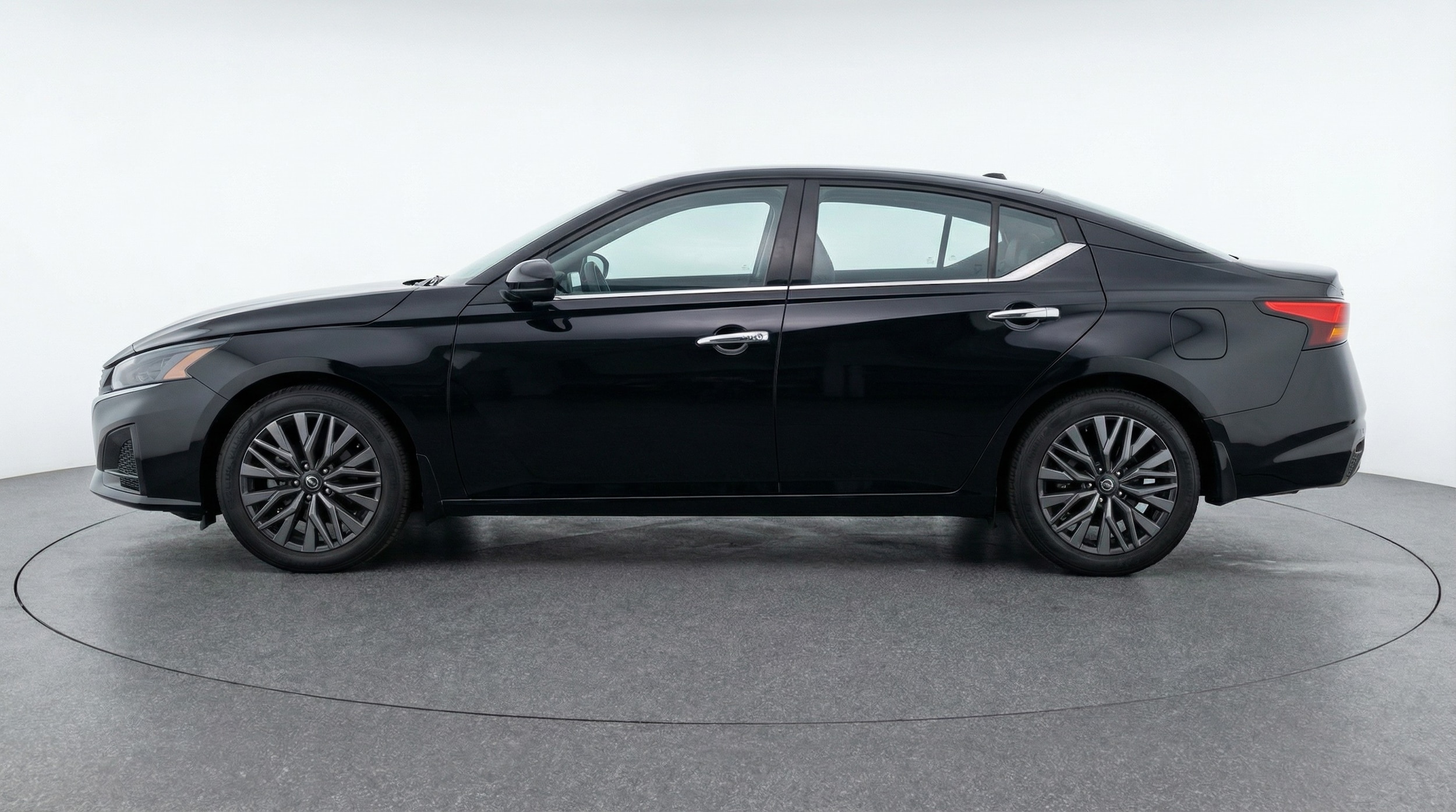 Thumbnail: 2025 Nissan Altima - 4