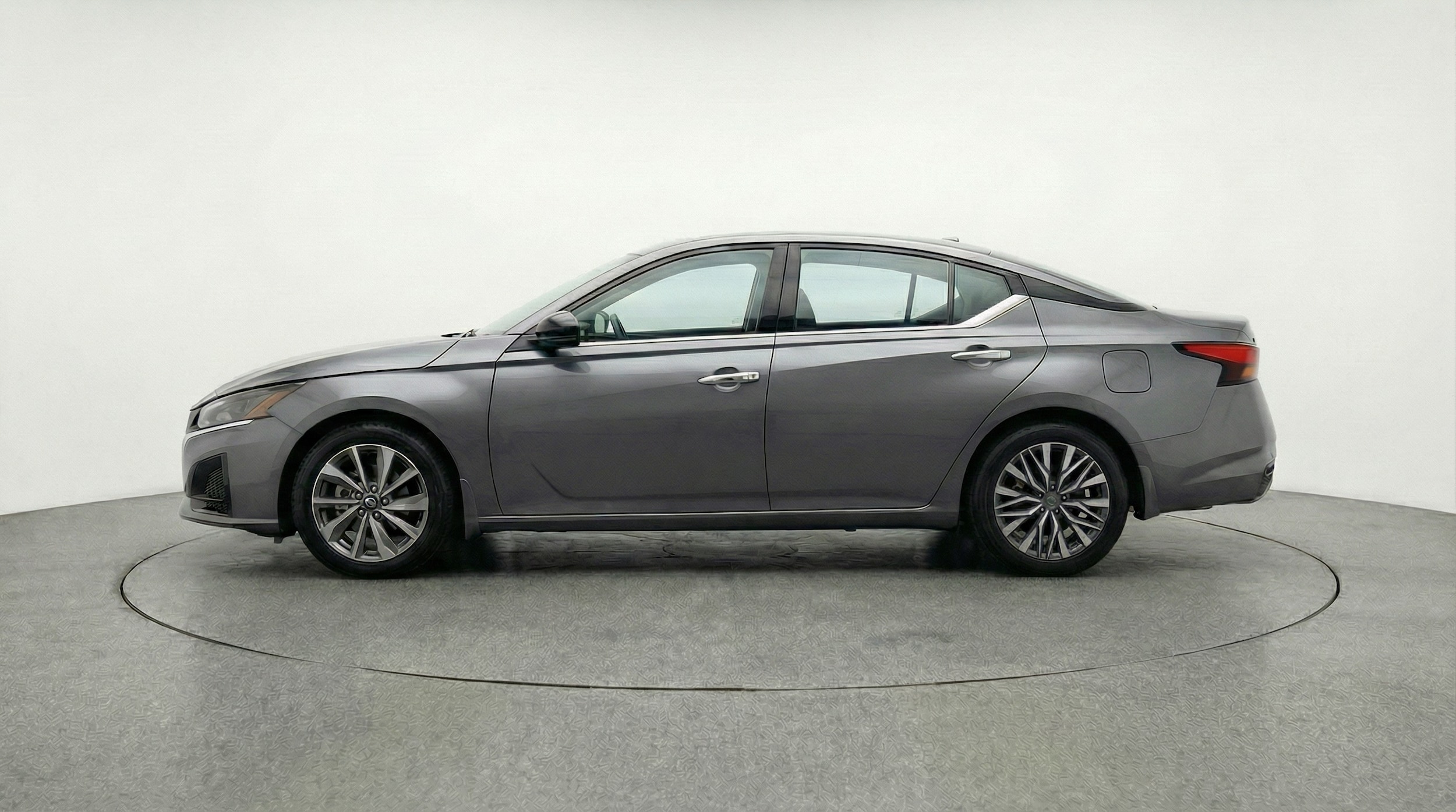 Thumbnail: 2025 Nissan Altima - 4