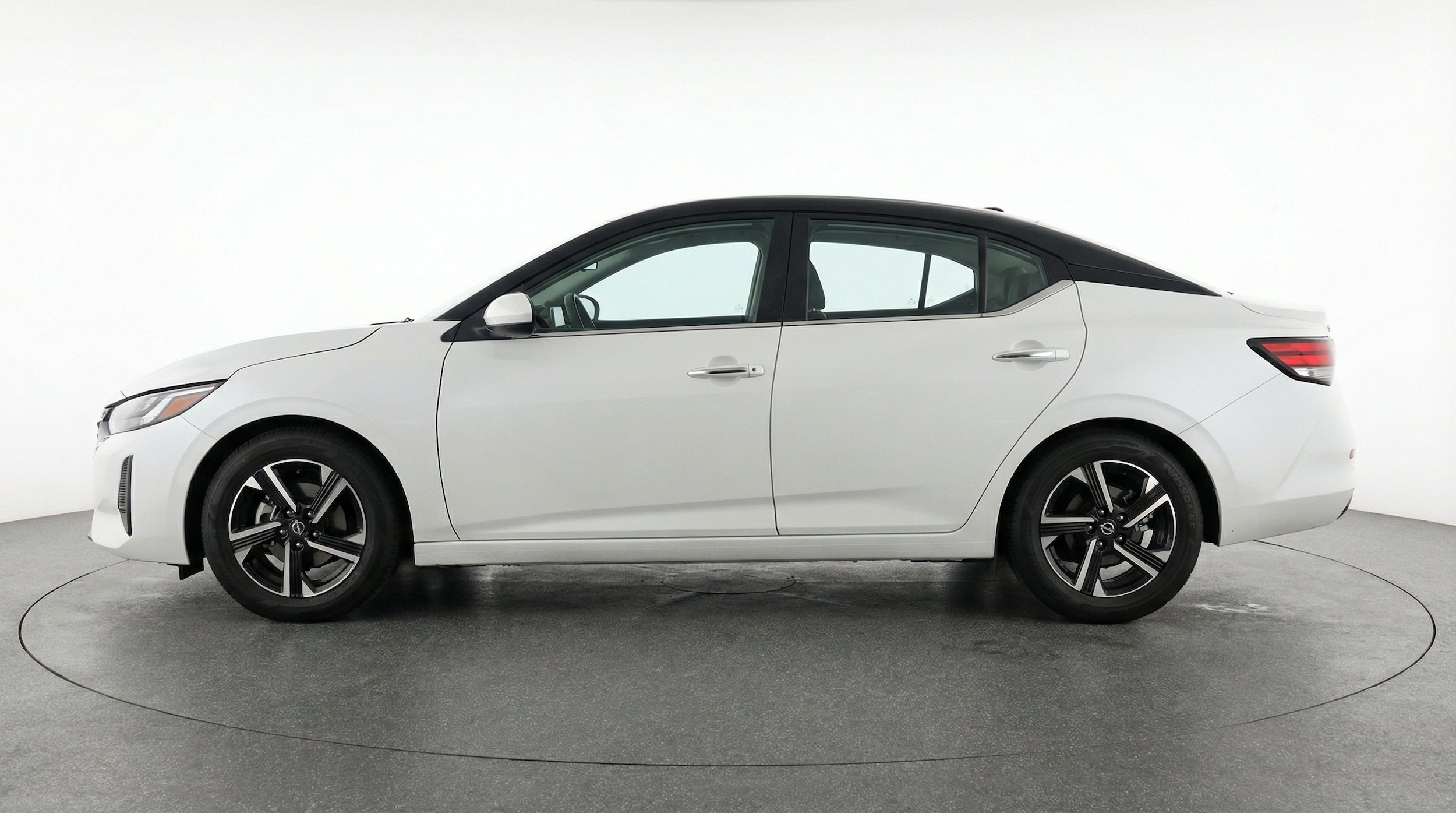 Thumbnail: 2025 Nissan Sentra - 5