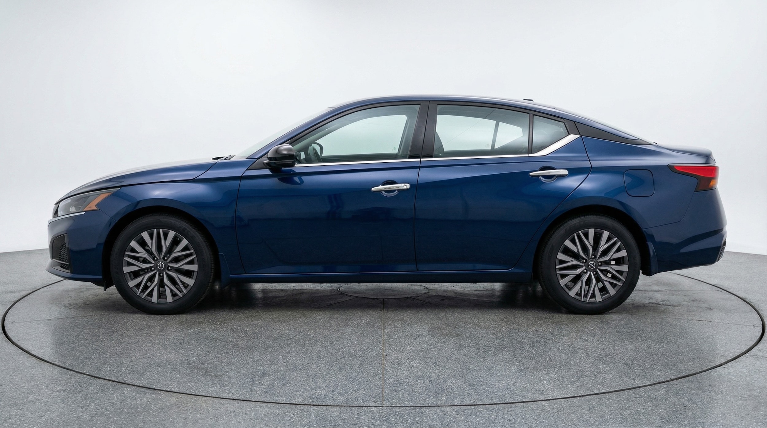 Thumbnail: 2025 Nissan Altima - 4