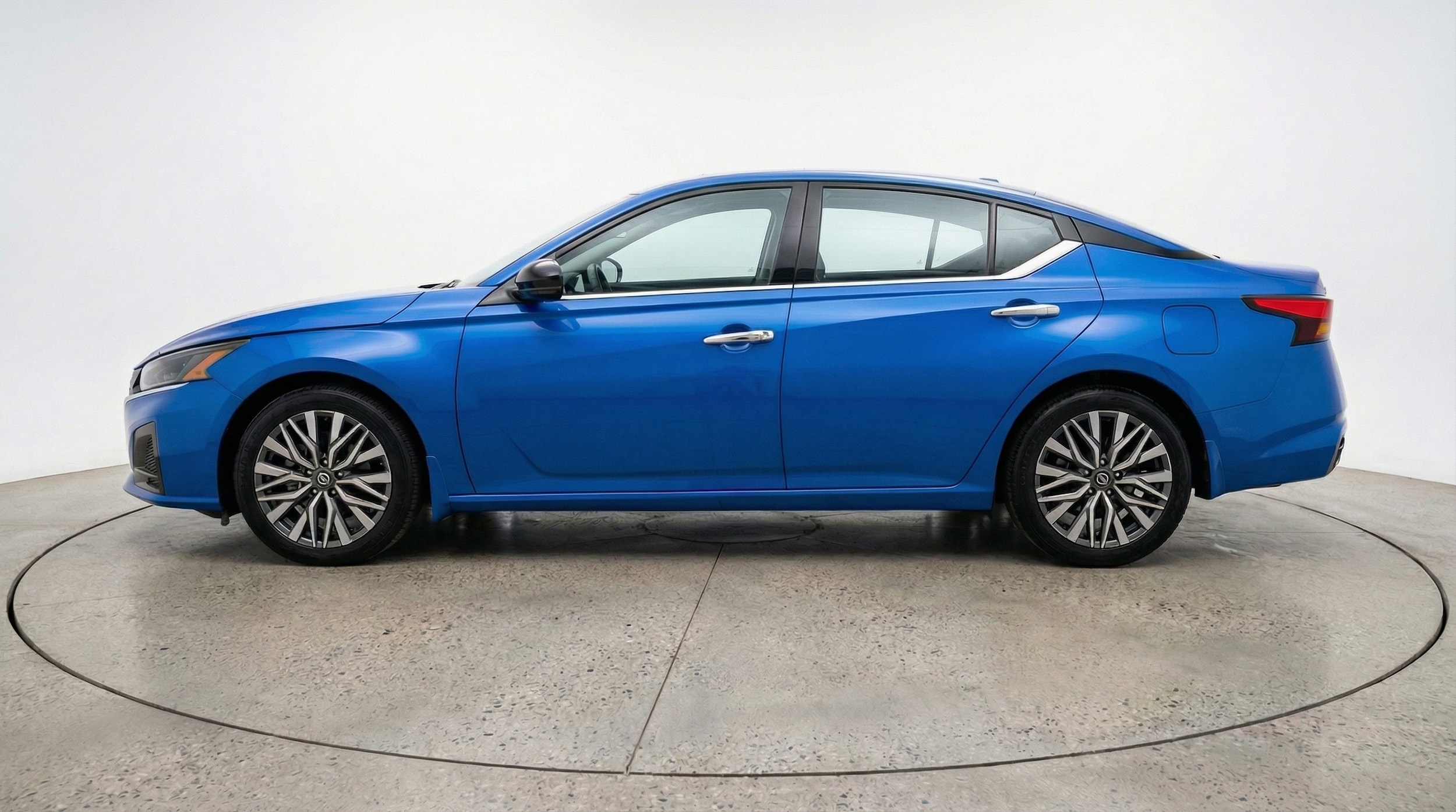 Thumbnail: 2025 Nissan Altima - 4