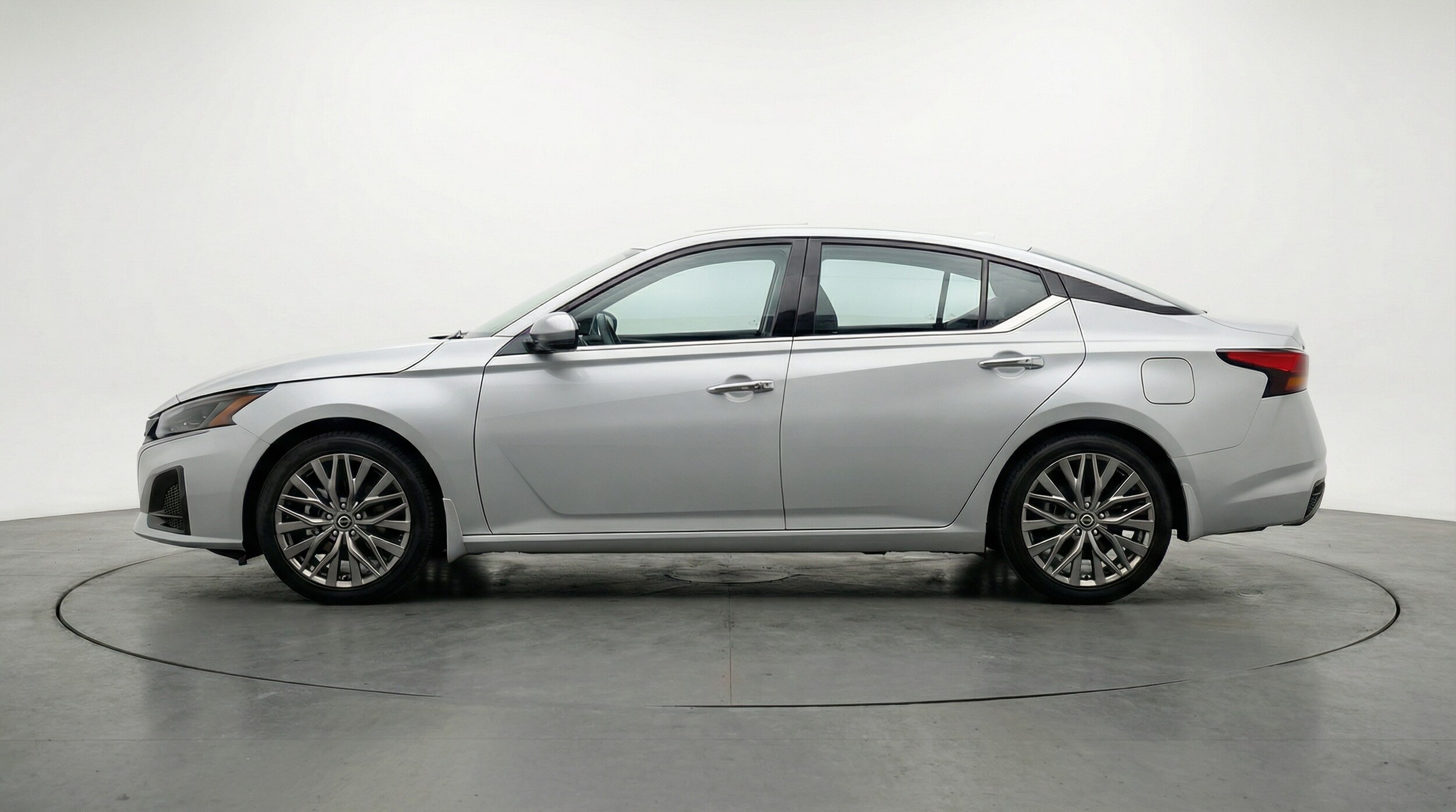 Thumbnail: 2025 Nissan Altima - 4