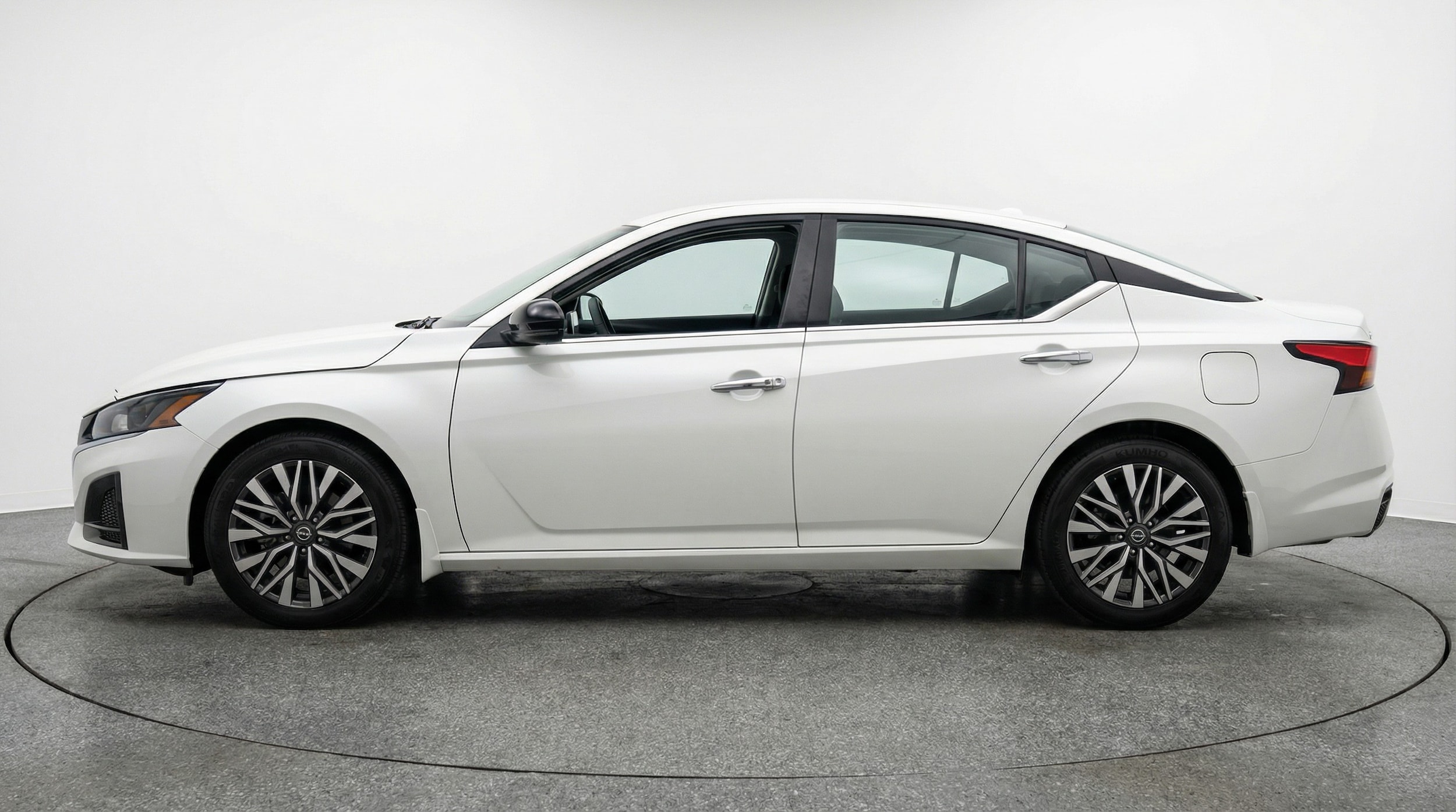 Thumbnail: 2025 Nissan Altima - 4