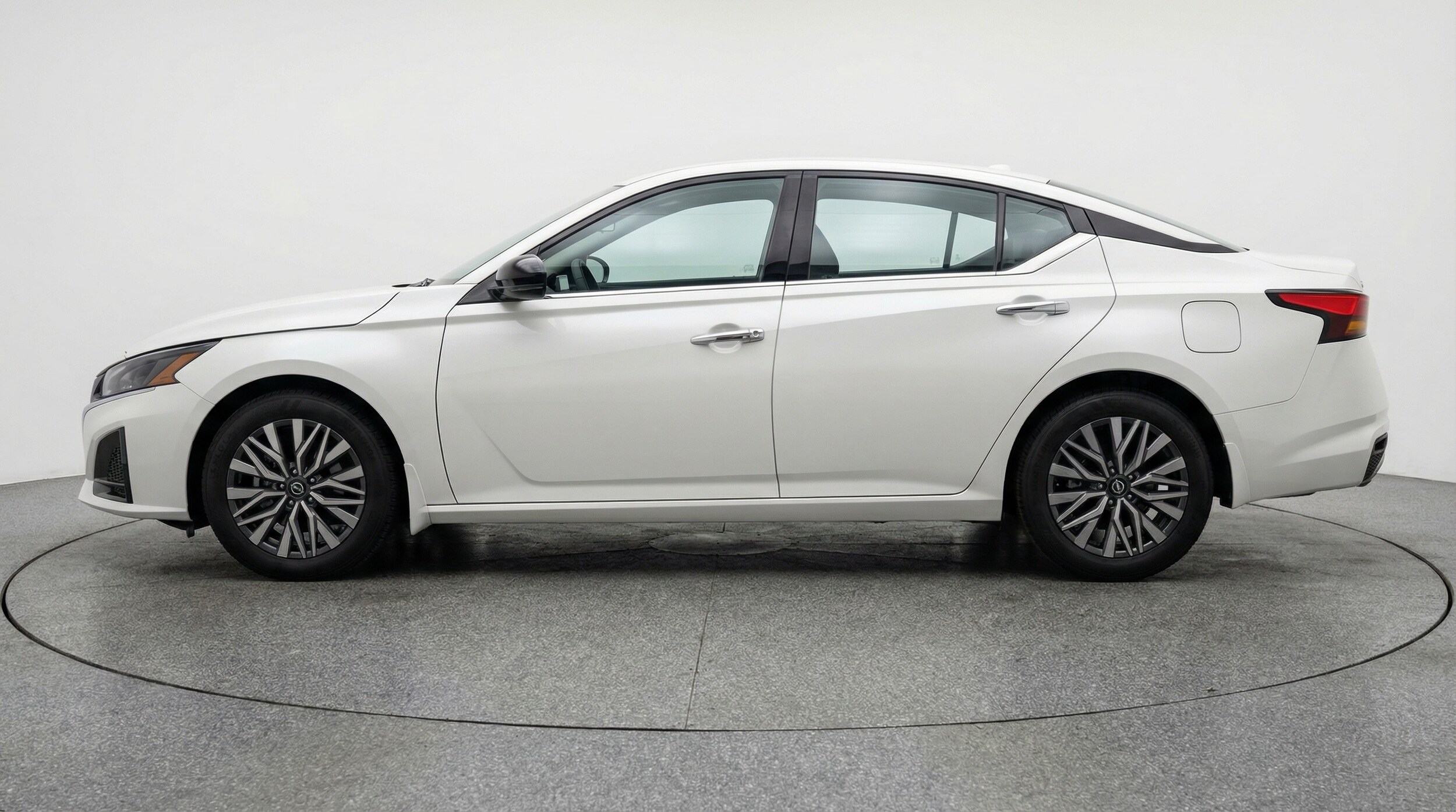 Thumbnail: 2025 Nissan Altima - 4