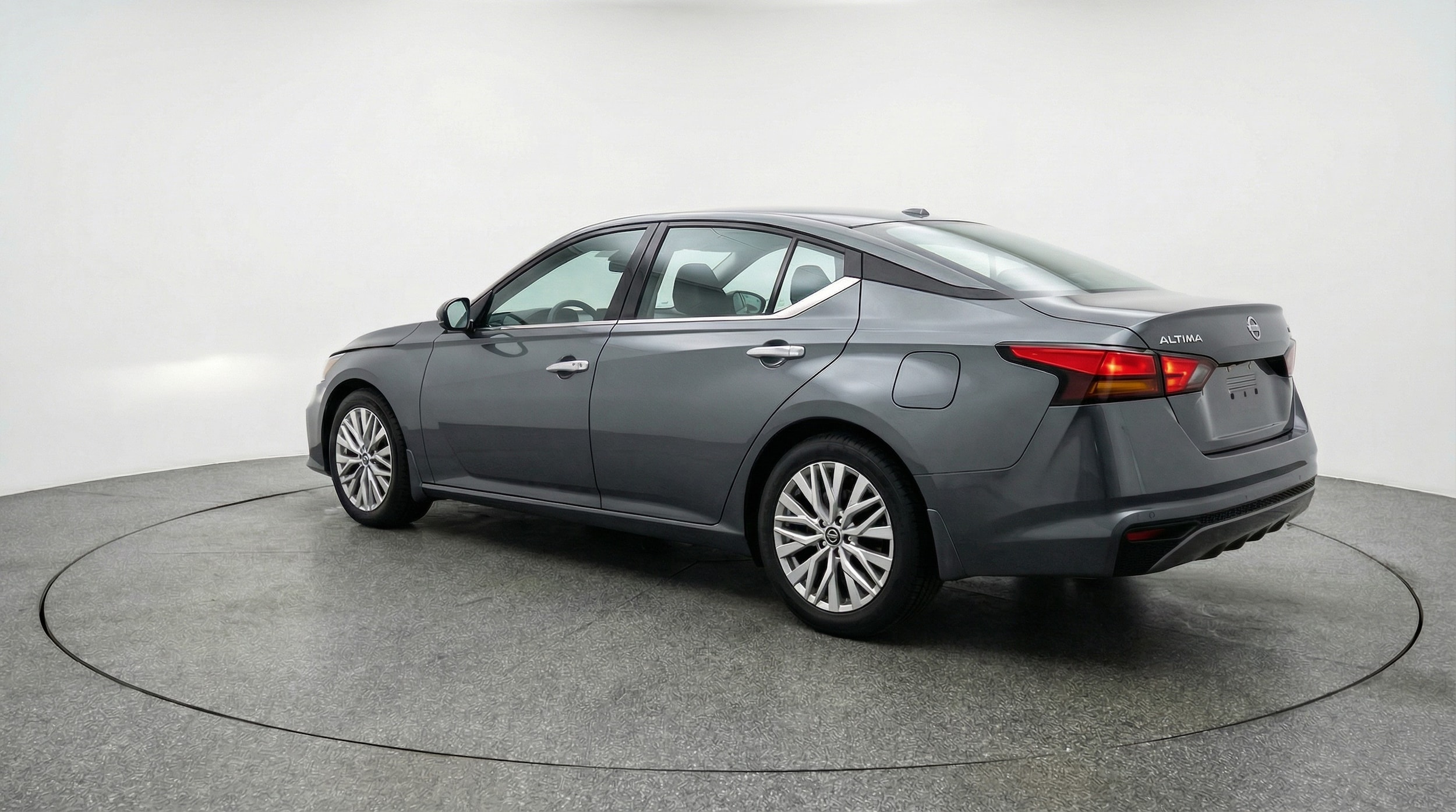 Thumbnail: 2025 Nissan Altima - 5