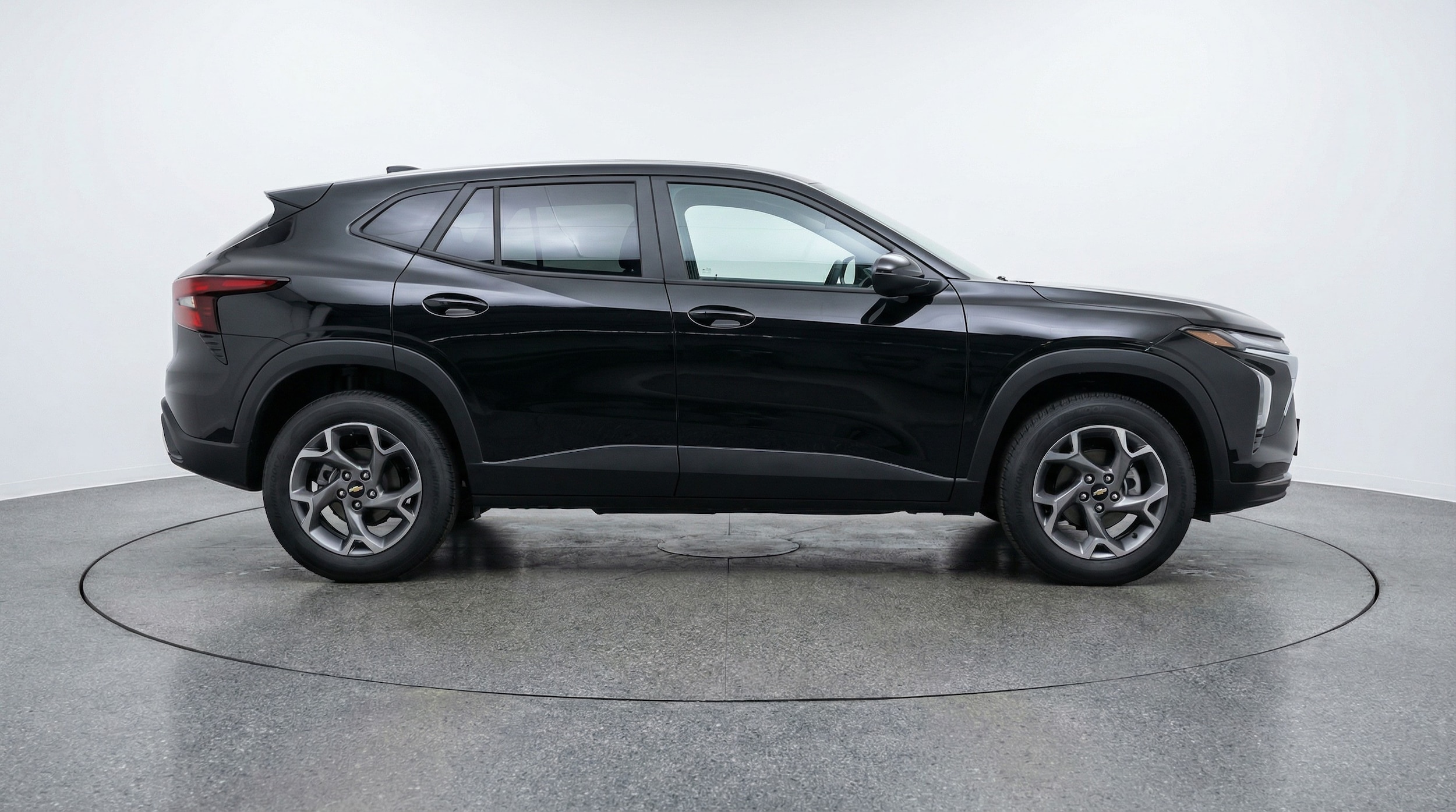 Thumbnail: 2025 Chevrolet Trax - 8