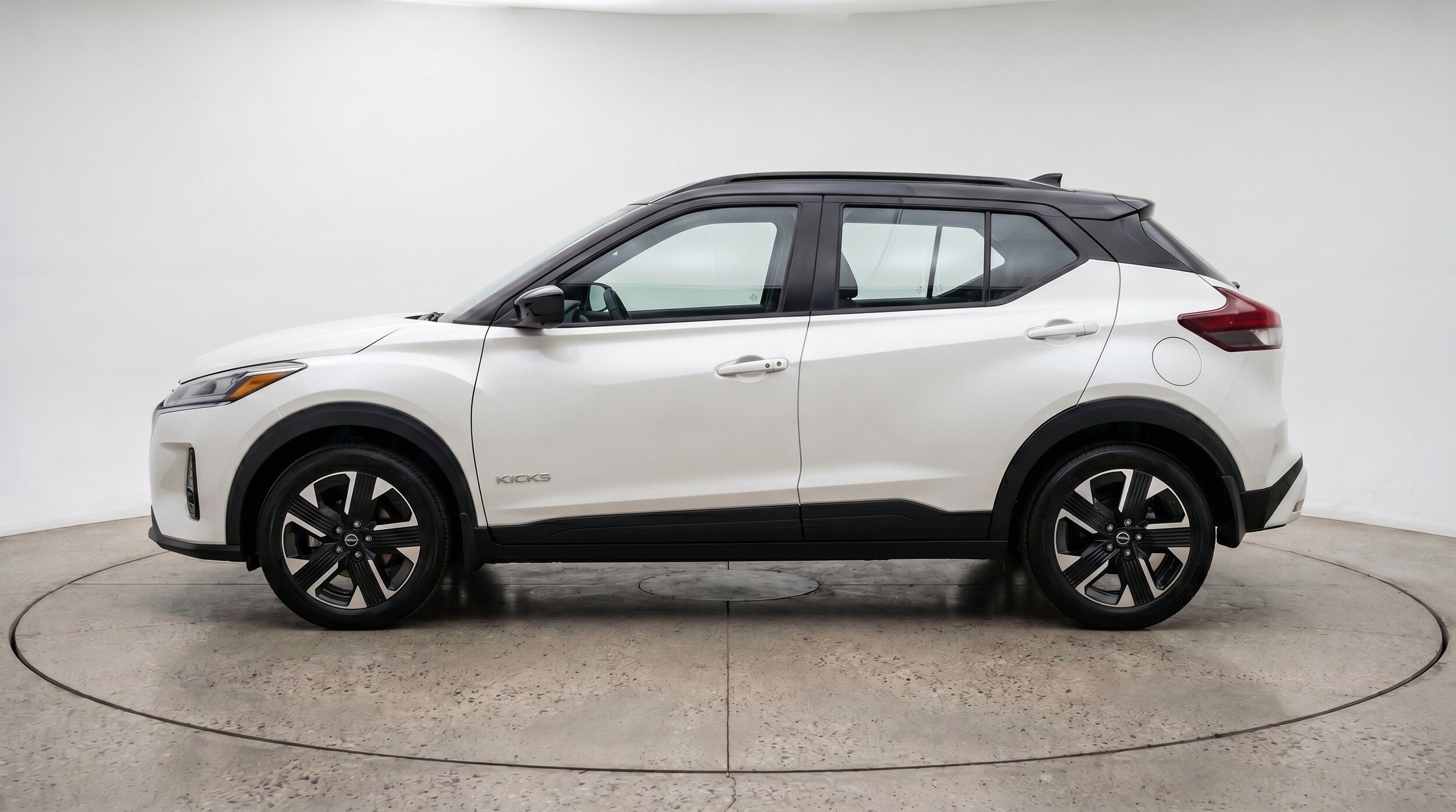 Thumbnail: 2026 Nissan Kicks - 5
