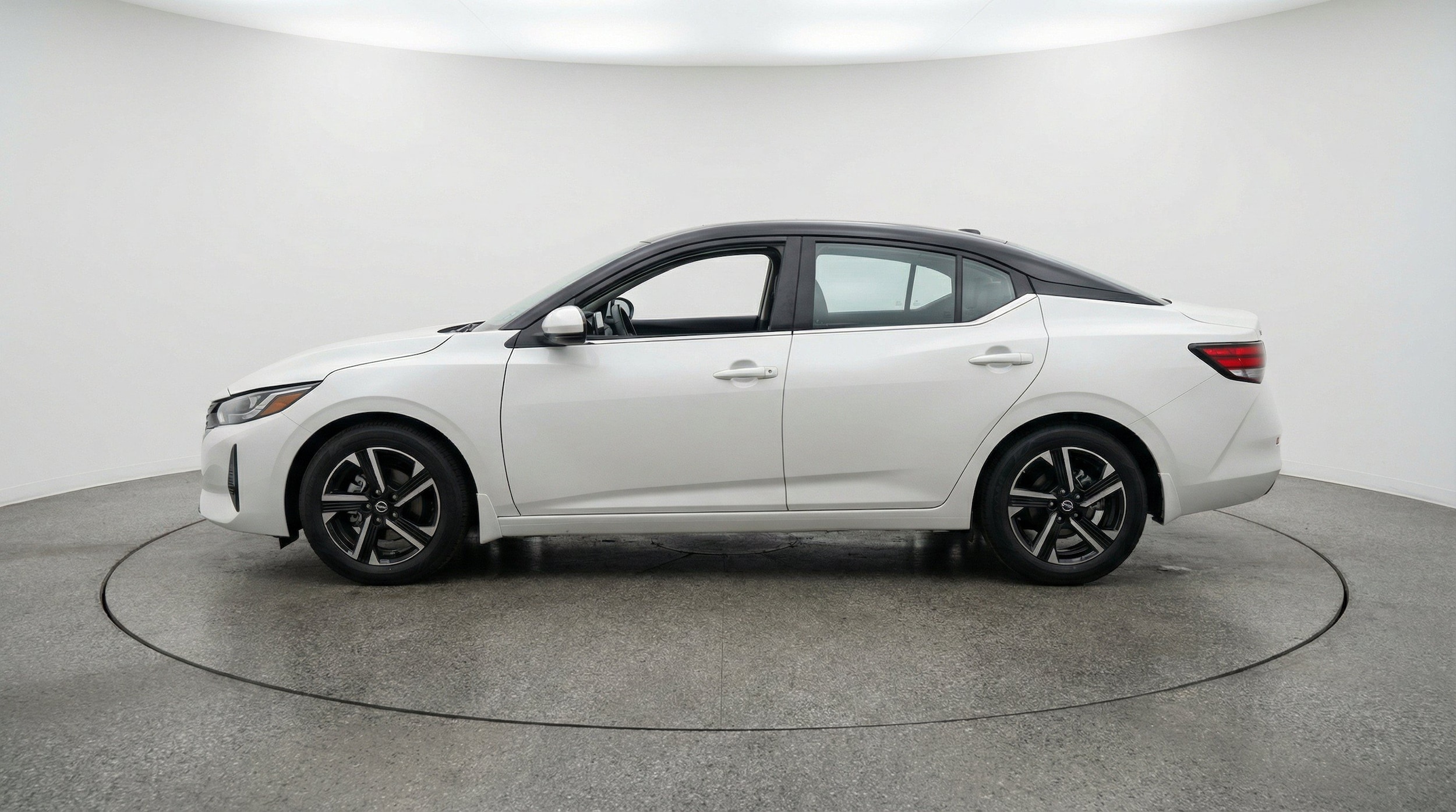 Thumbnail: 2025 Nissan Sentra - 5