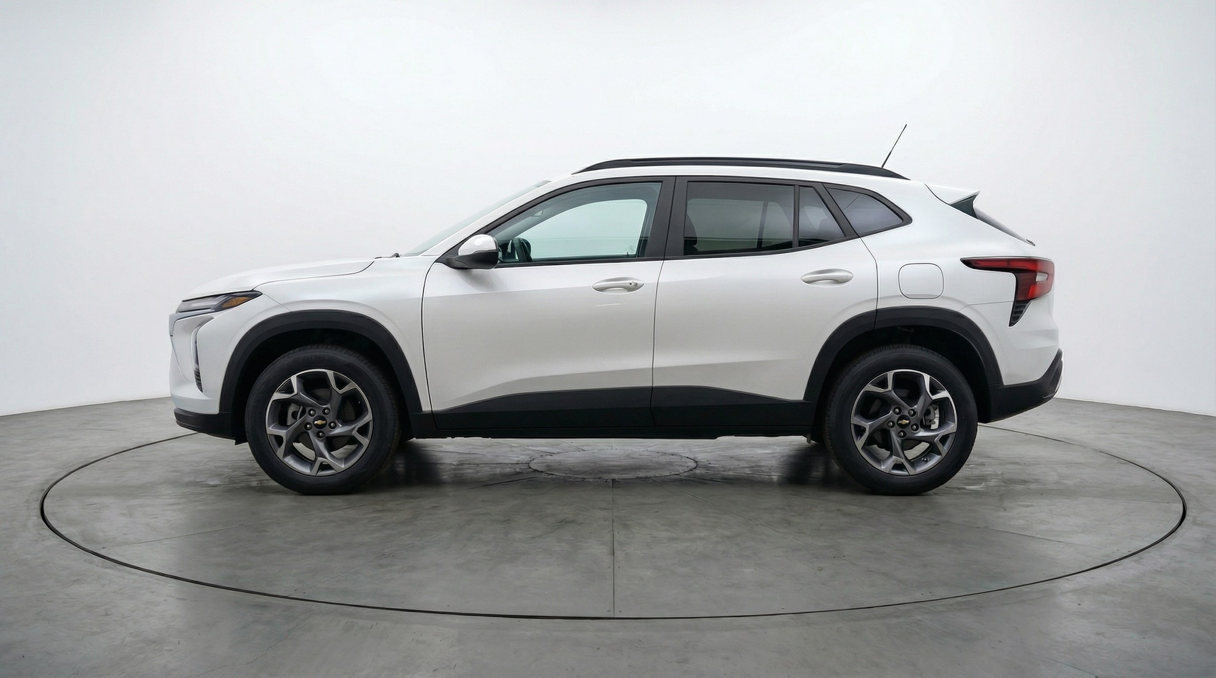 Thumbnail: 2025 Chevrolet Trax - 4