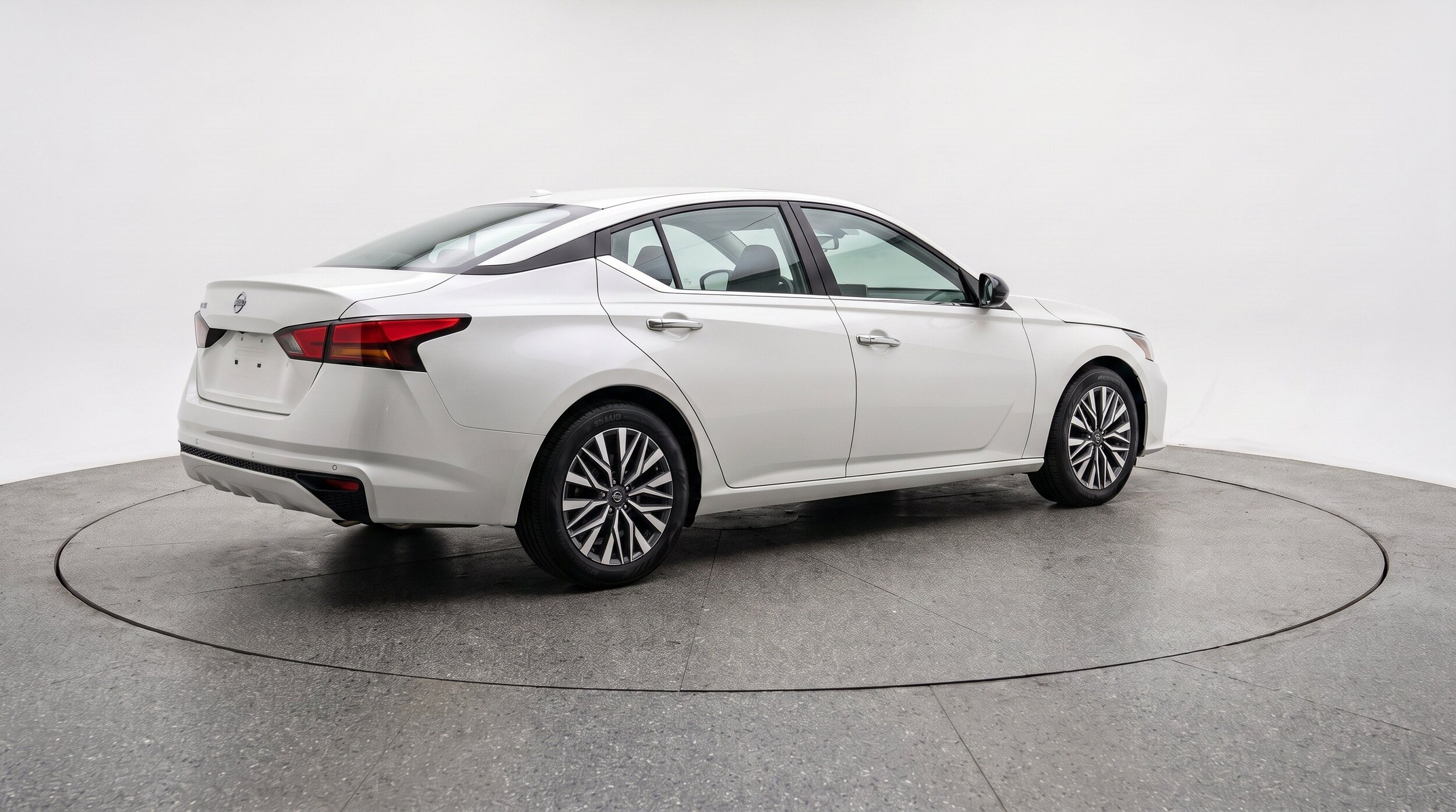 Thumbnail: 2025 Nissan Altima - 9