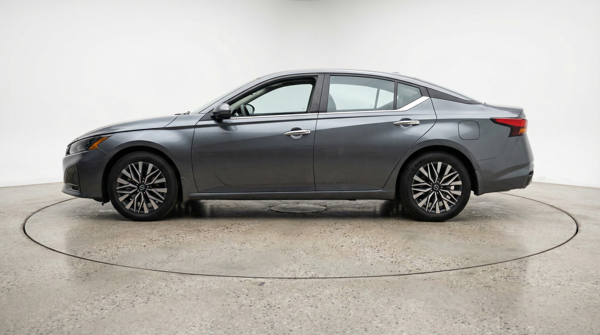 Thumbnail: 2025 Nissan Altima - 4