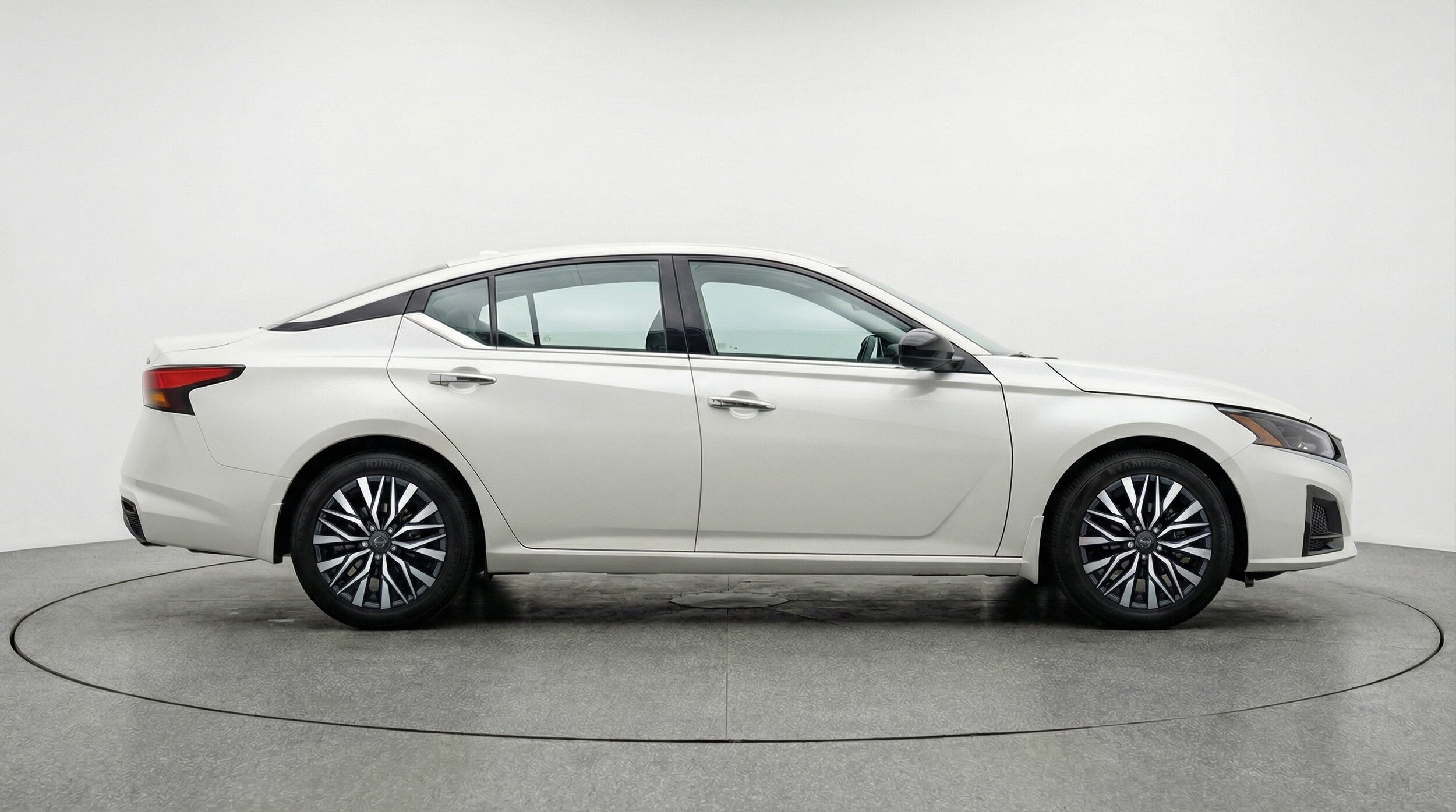 Thumbnail: 2025 Nissan Altima - 8