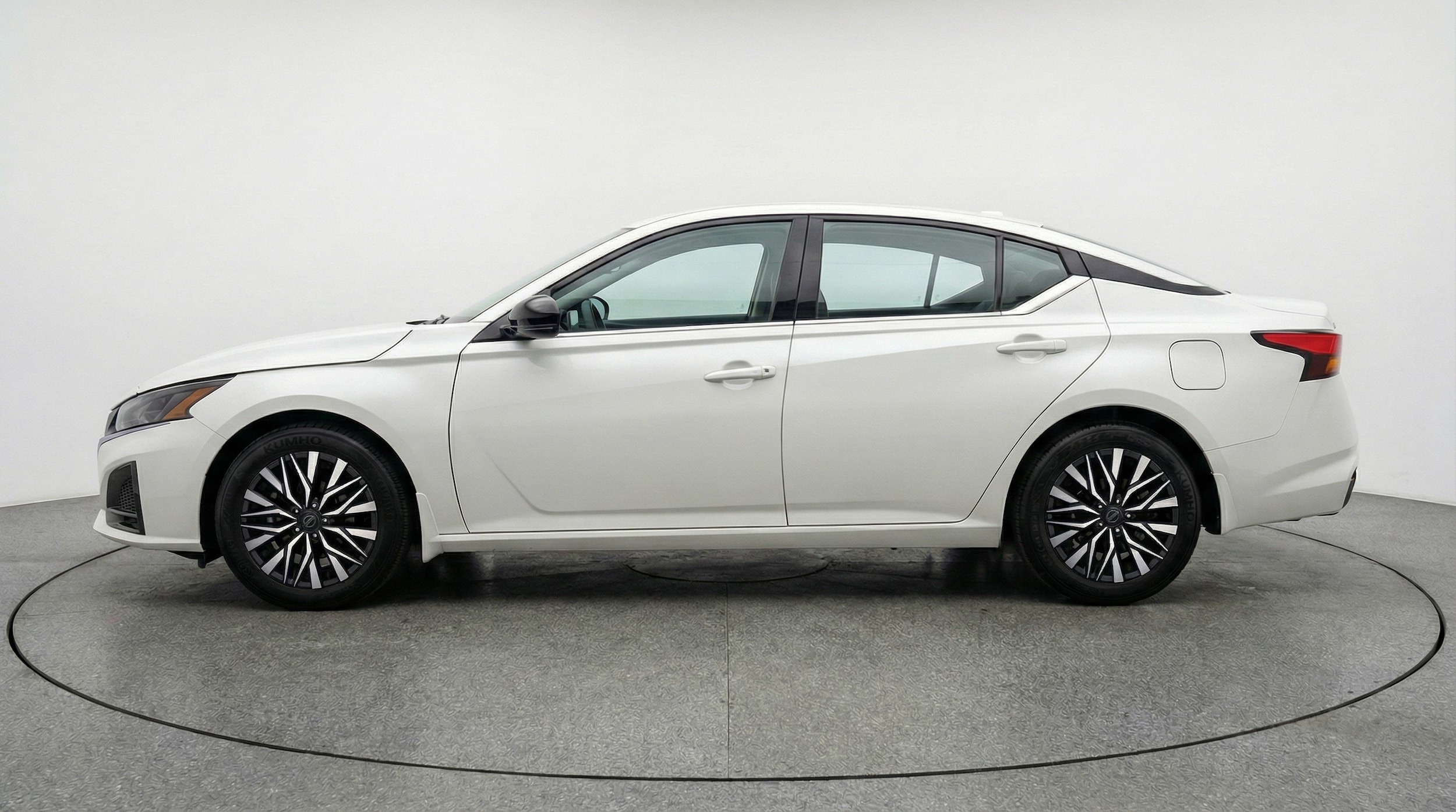 Thumbnail: 2025 Nissan Altima - 4