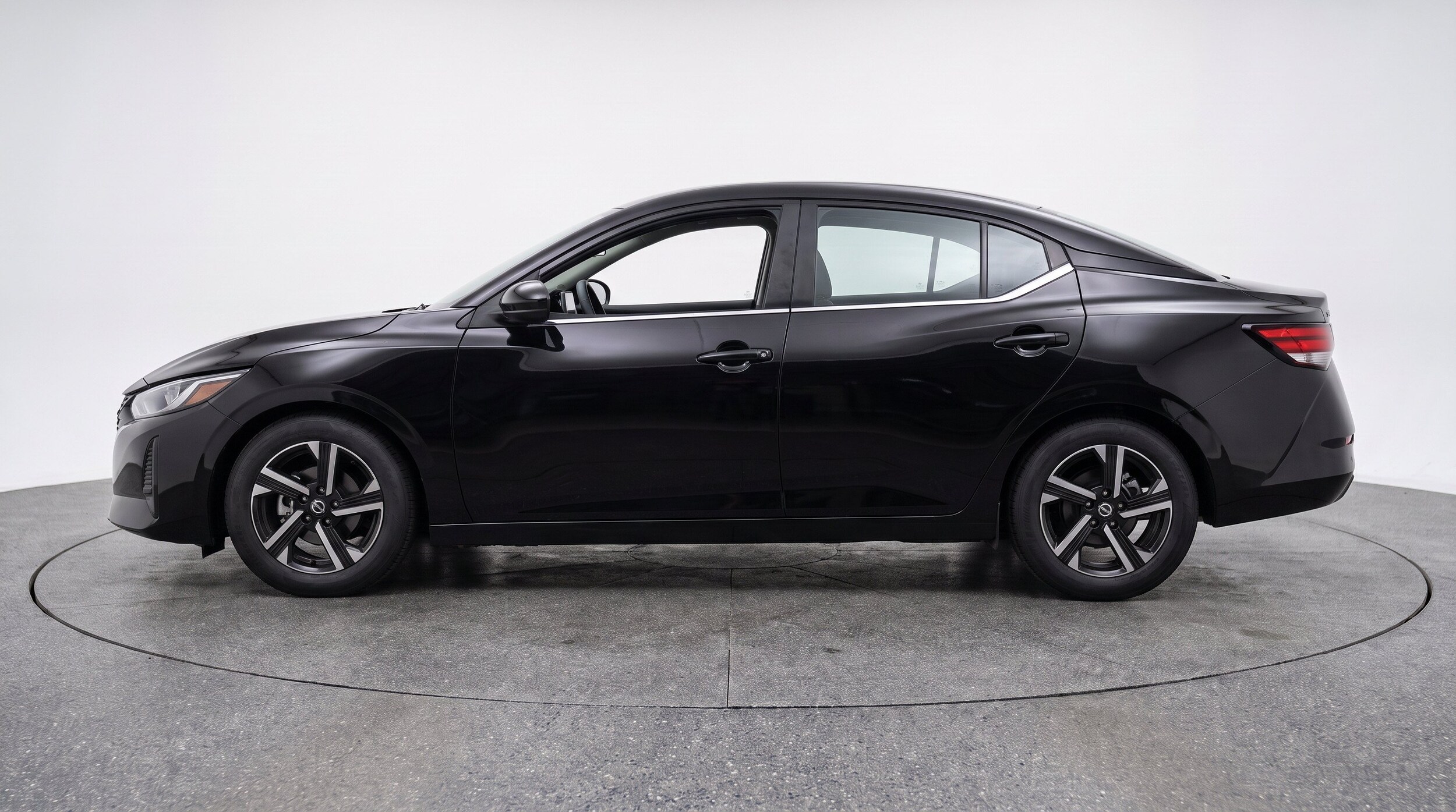 Thumbnail: 2025 Nissan Sentra - 5
