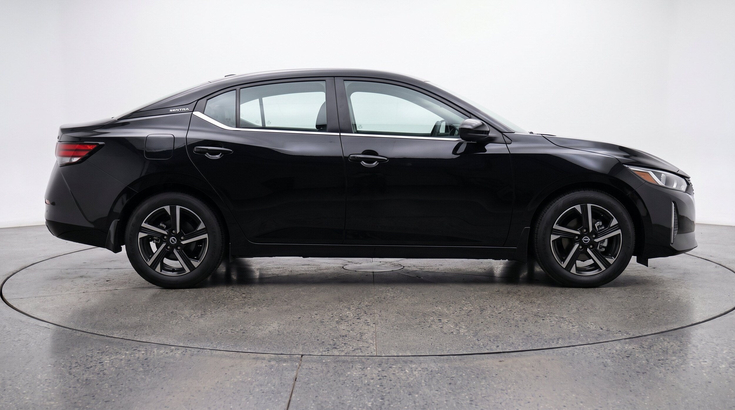 Thumbnail: 2025 Nissan Sentra - 11