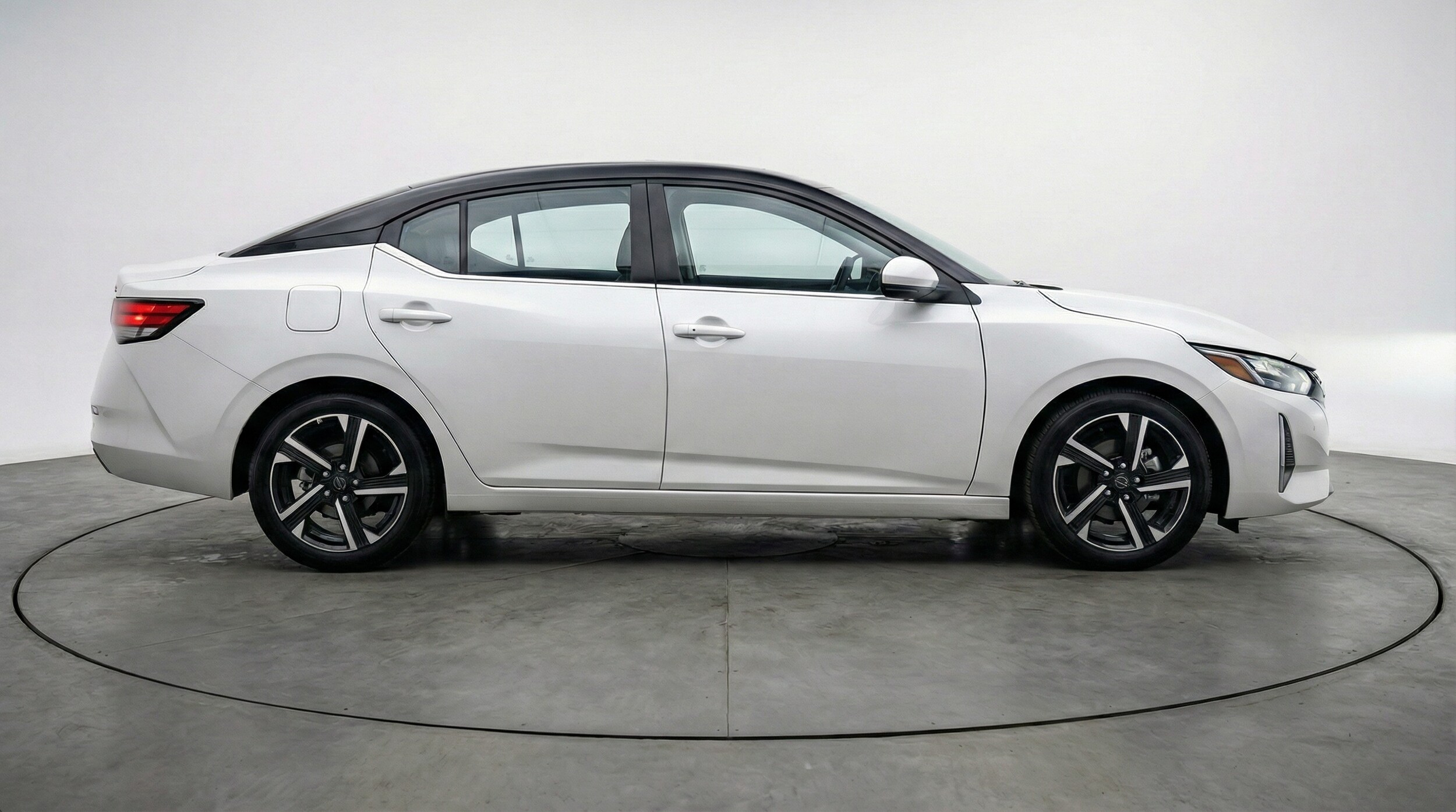 Thumbnail: 2025 Nissan Sentra - 8