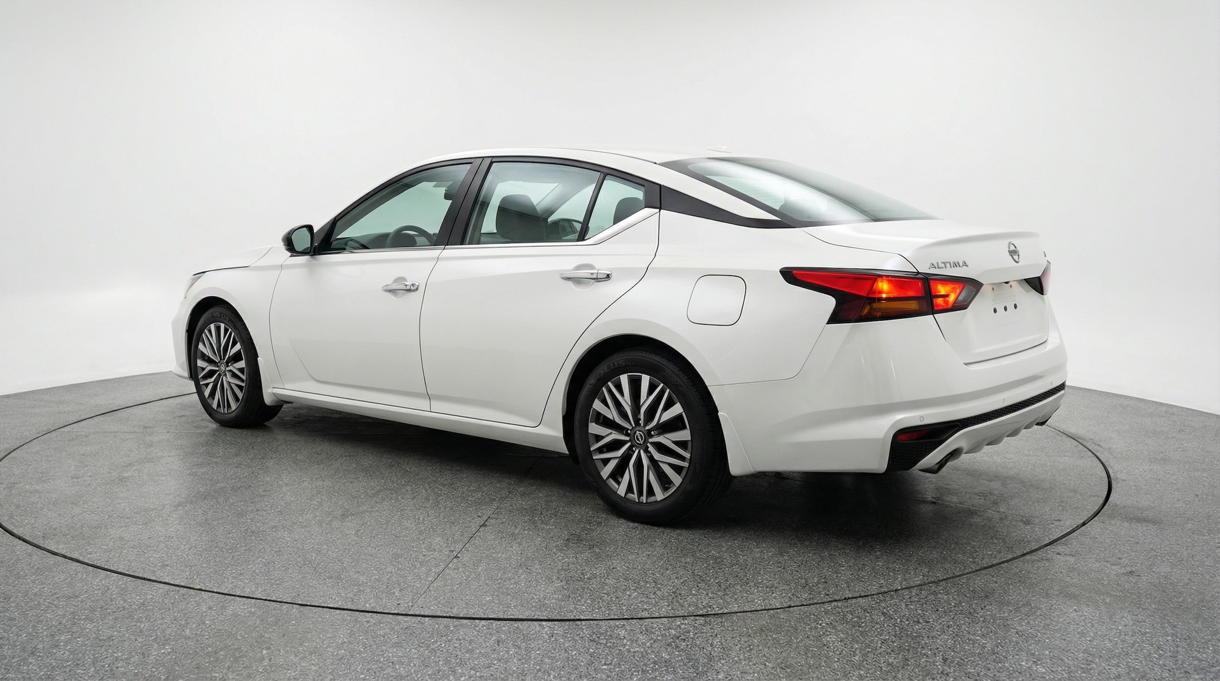 Thumbnail: 2025 Nissan Altima - 5