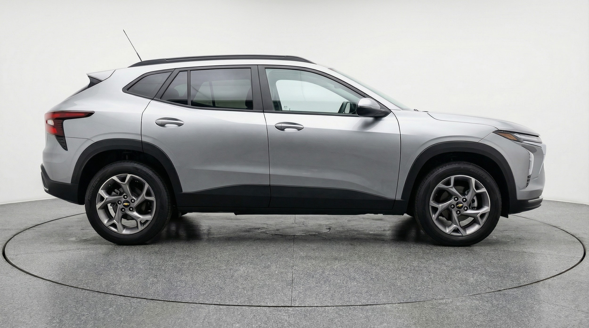 Thumbnail: 2025 Chevrolet Trax - 8