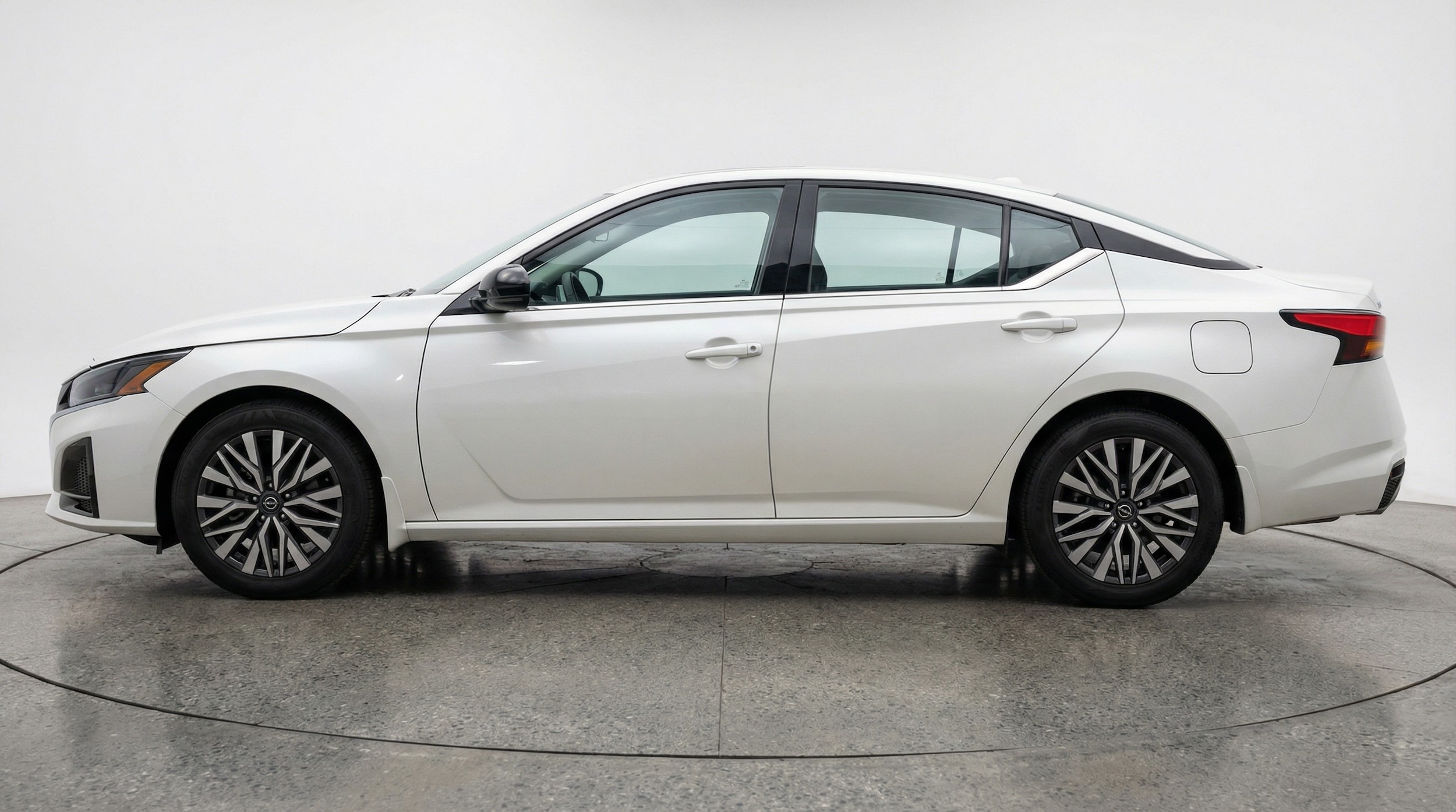 Thumbnail: 2025 Nissan Altima - 4