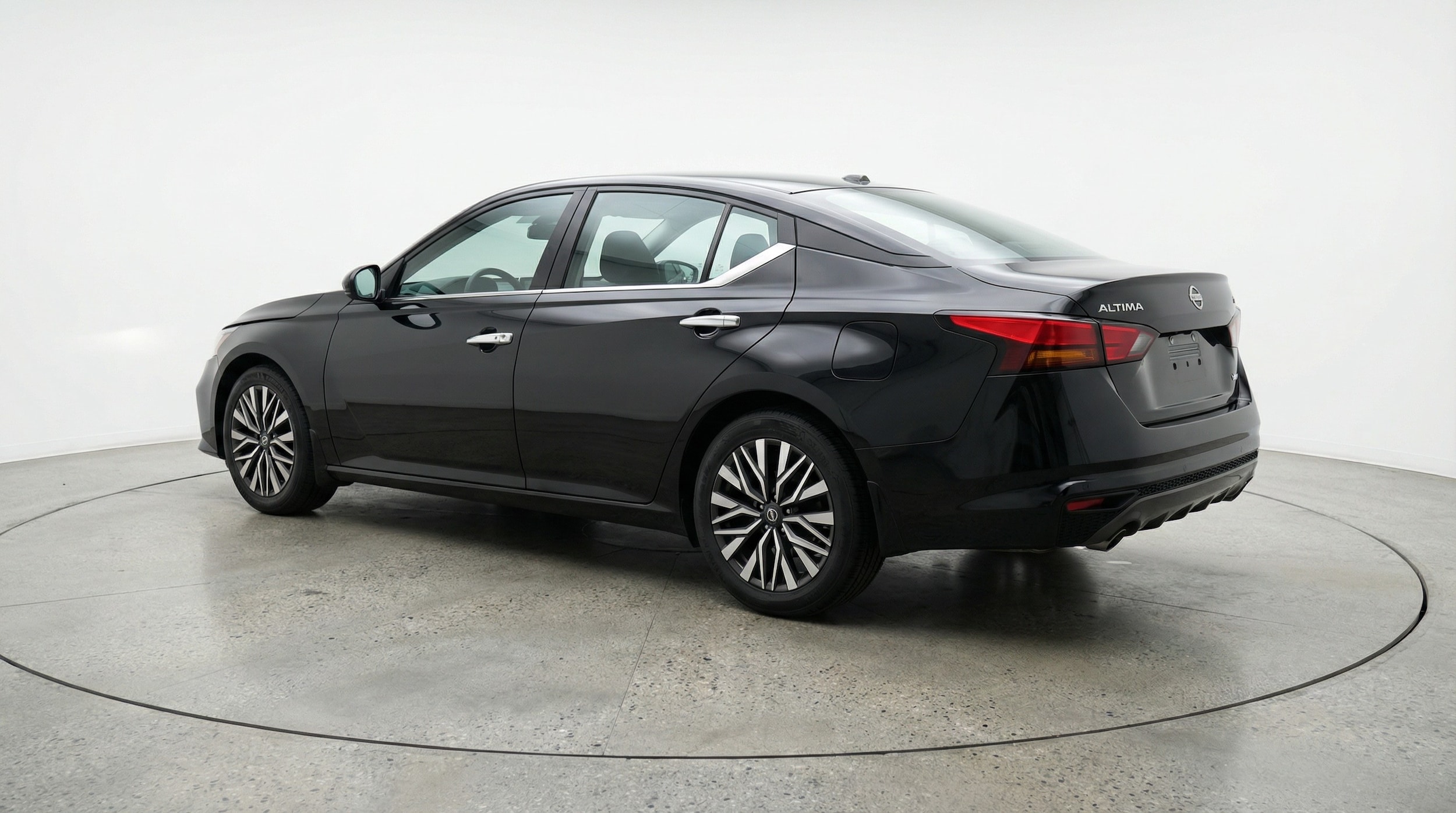 Thumbnail: 2025 Nissan Altima - 5