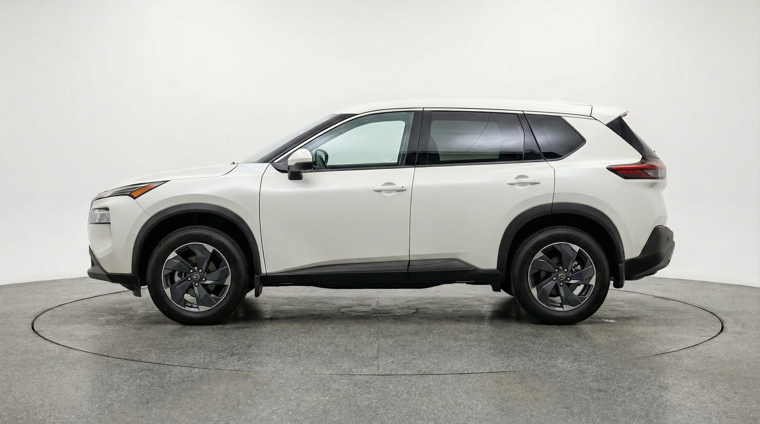 Thumbnail: 2025 Nissan Rogue - 4