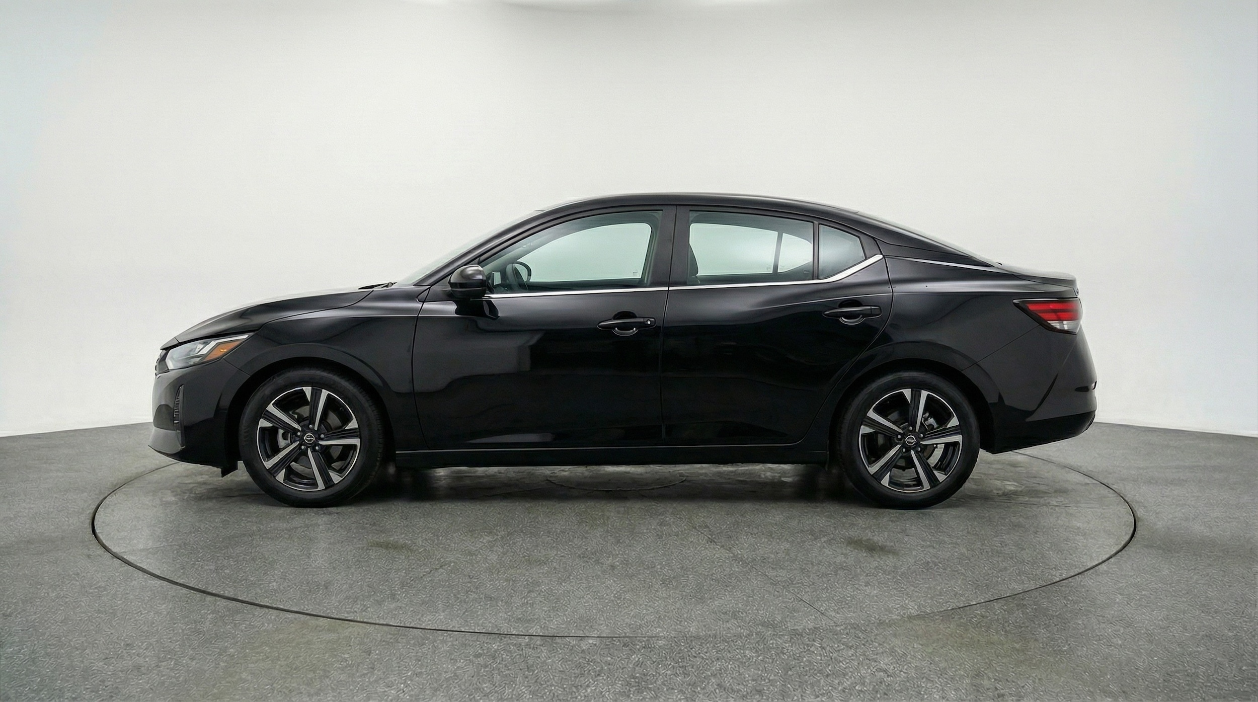 Thumbnail: 2025 Nissan Sentra - 4