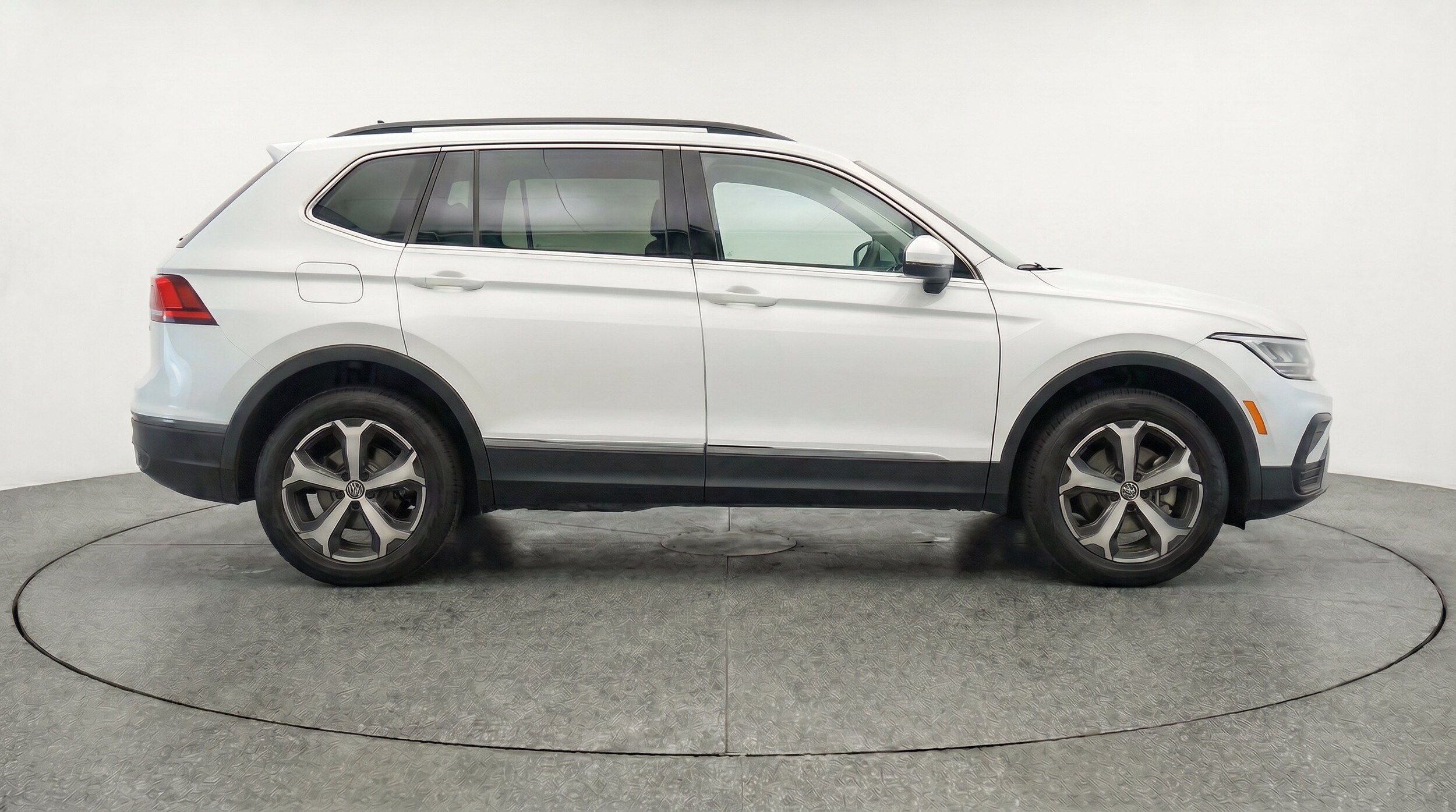 Thumbnail: 2026 Volkswagen Tiguan - 11