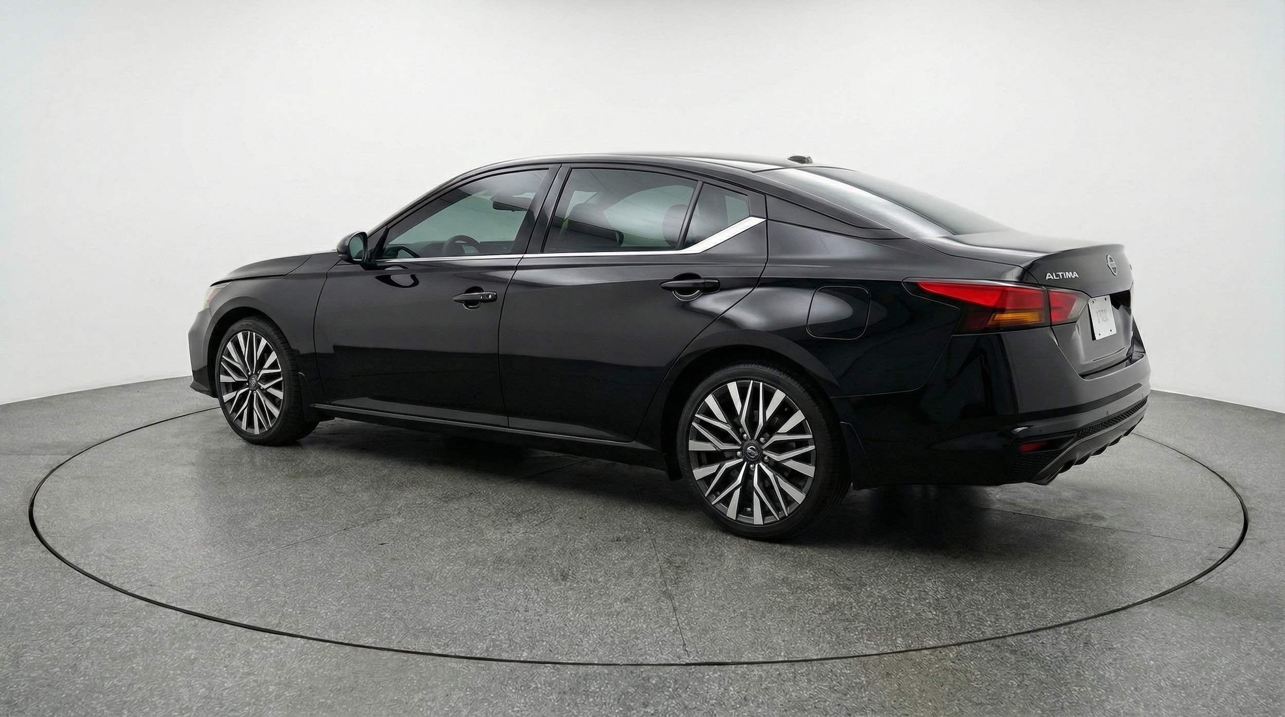 Thumbnail: 2025 Nissan Altima - 5