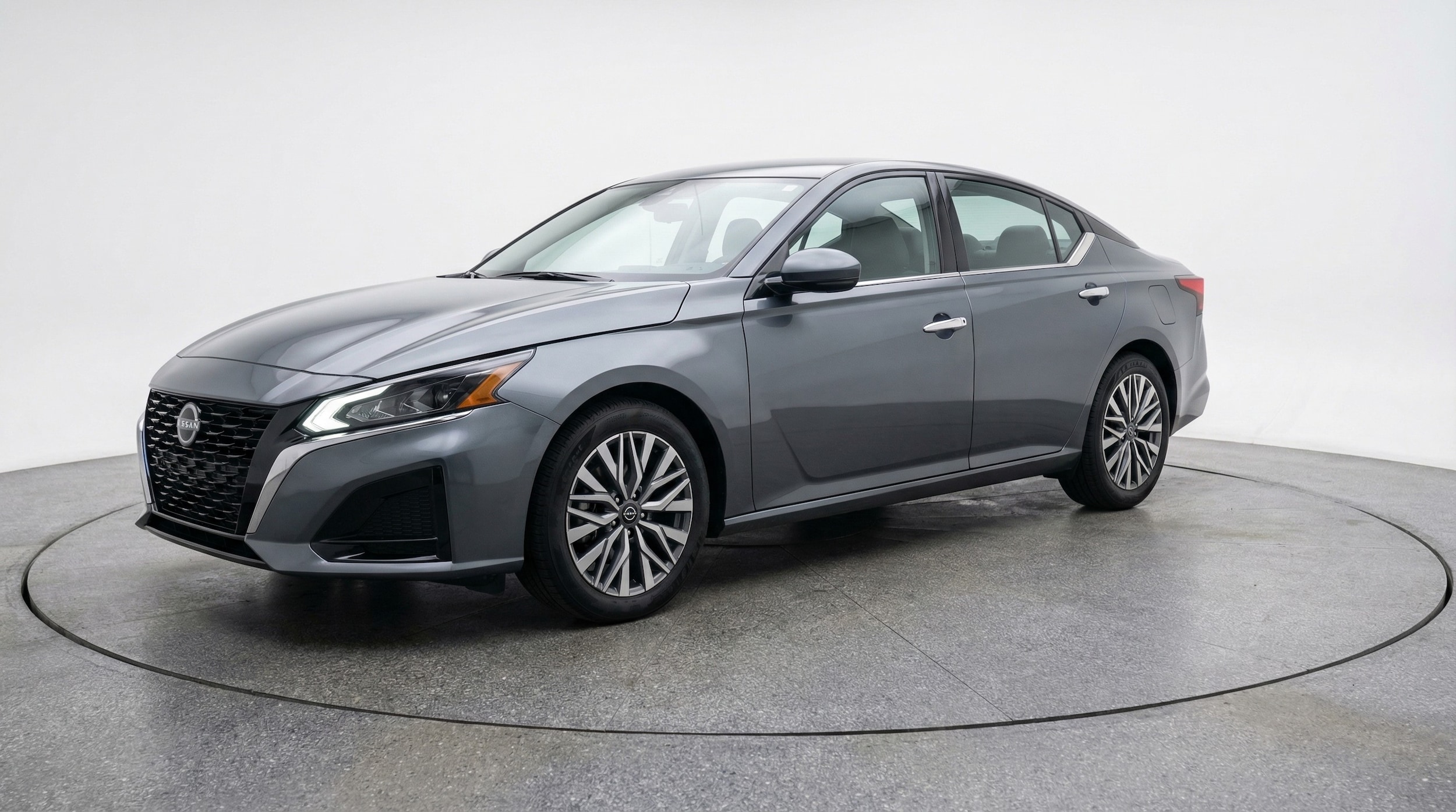 Thumbnail: 2025 Nissan Altima - 3