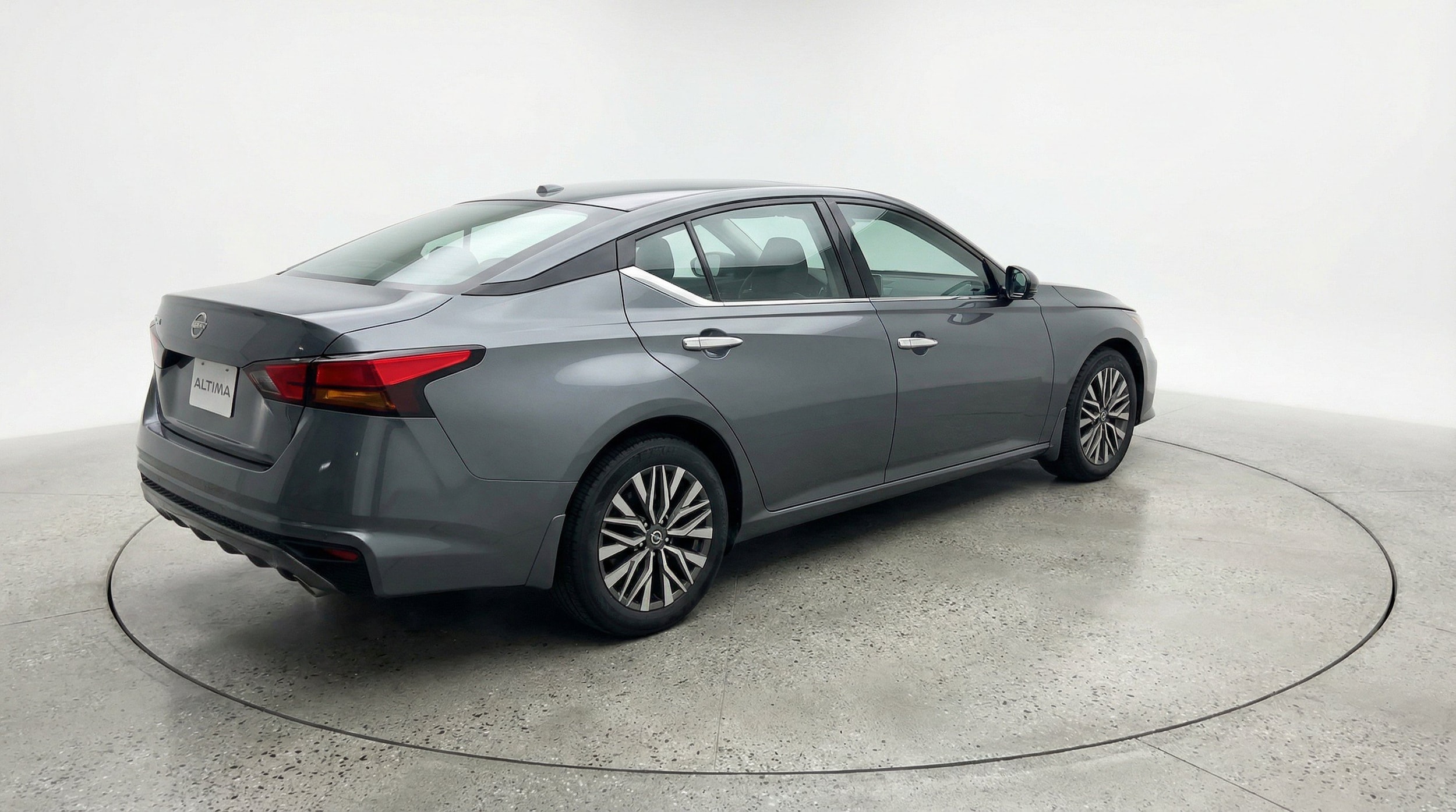 Thumbnail: 2025 Nissan Altima - 9
