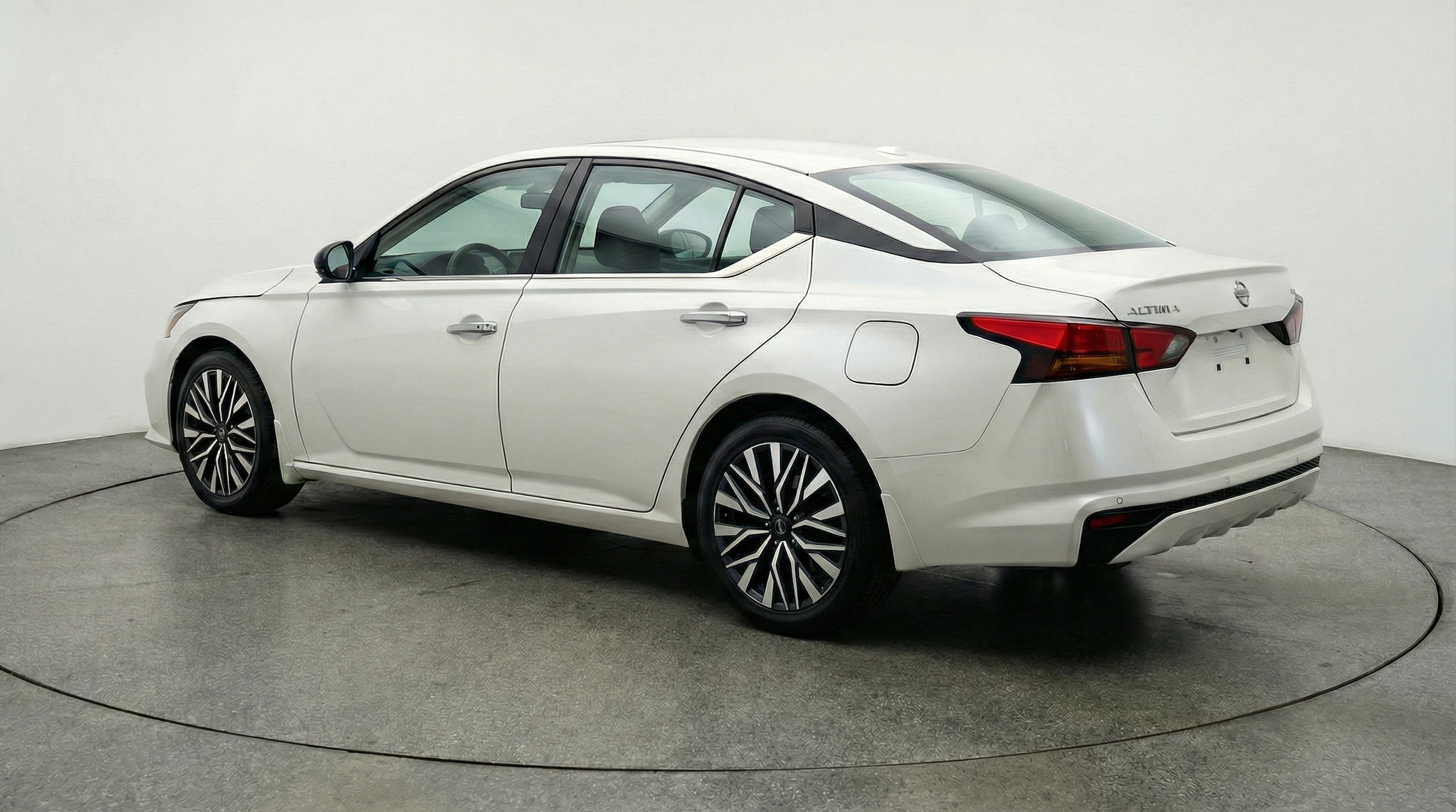 Thumbnail: 2025 Nissan Altima - 5