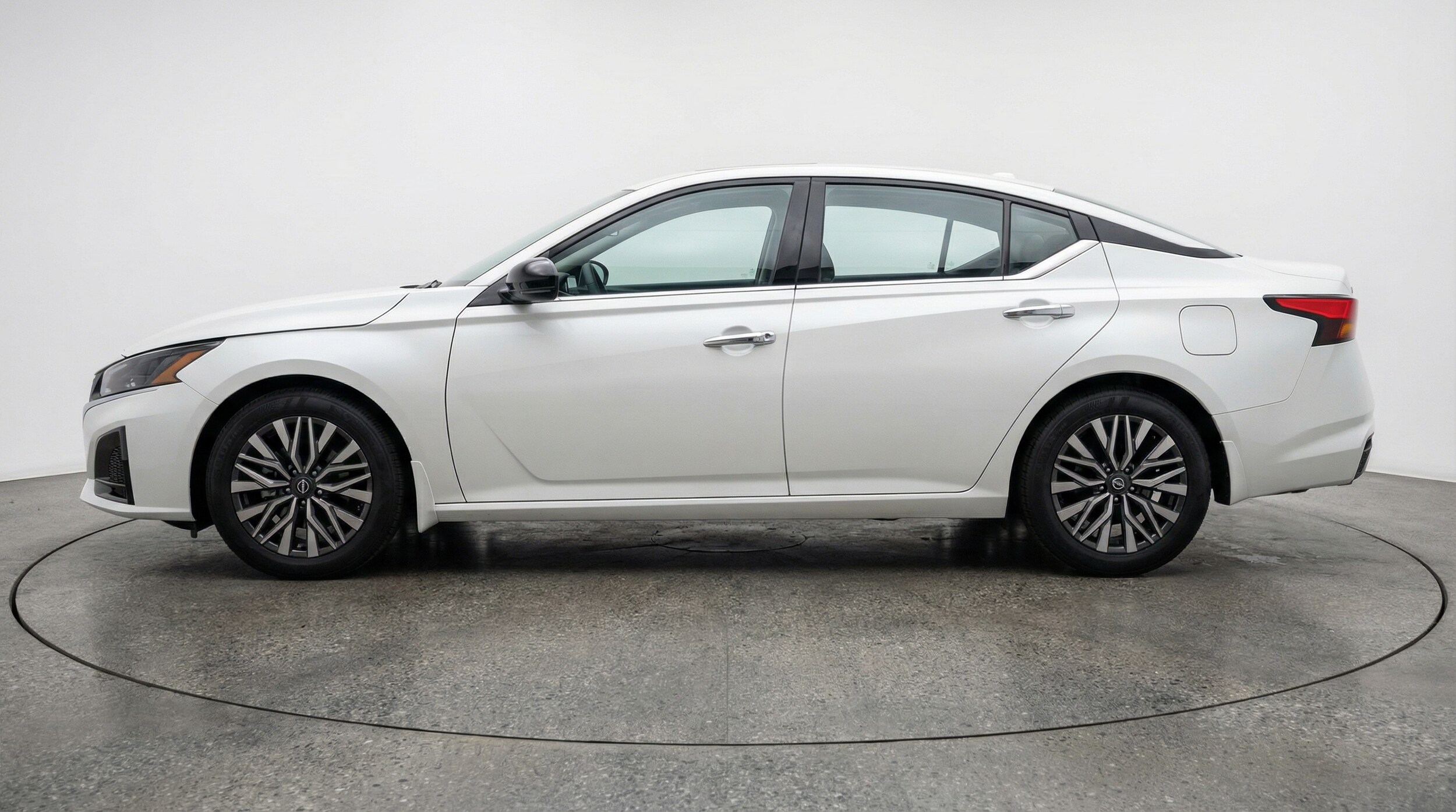 Thumbnail: 2025 Nissan Altima - 4