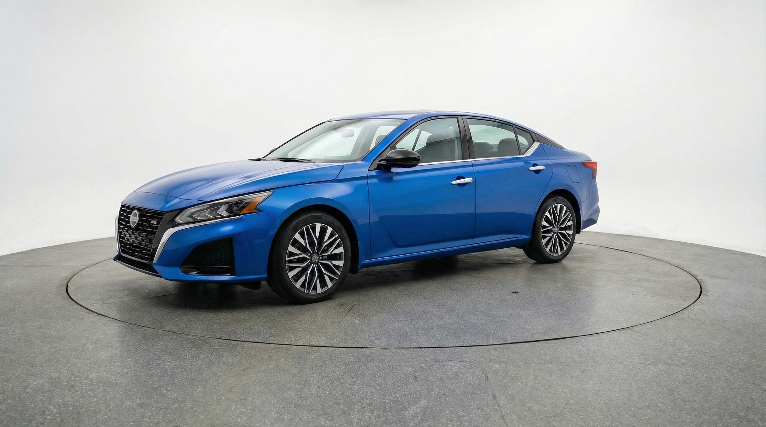 Thumbnail: 2025 Nissan Altima - 3