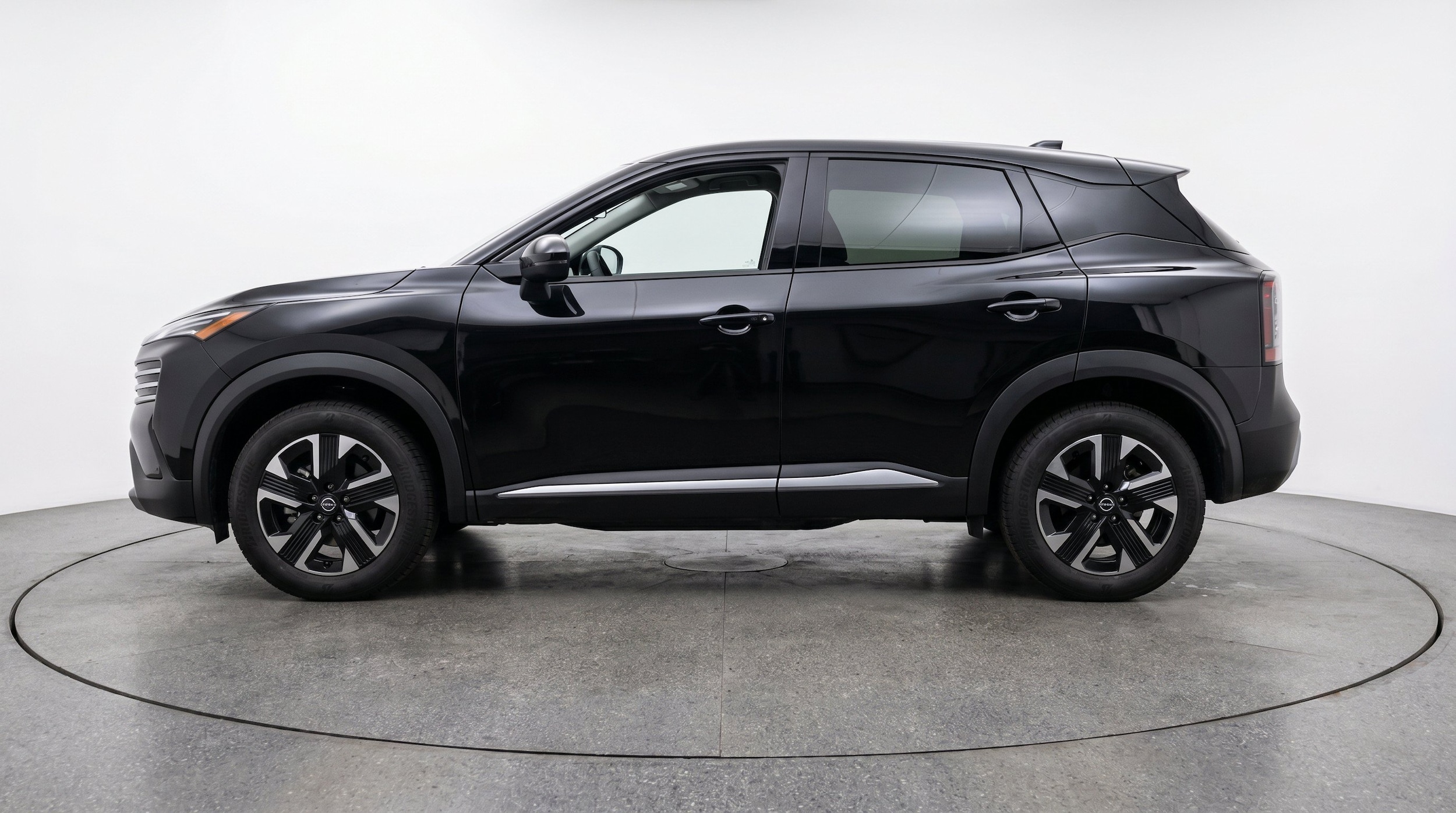Thumbnail: 2026 Nissan Kicks - 5