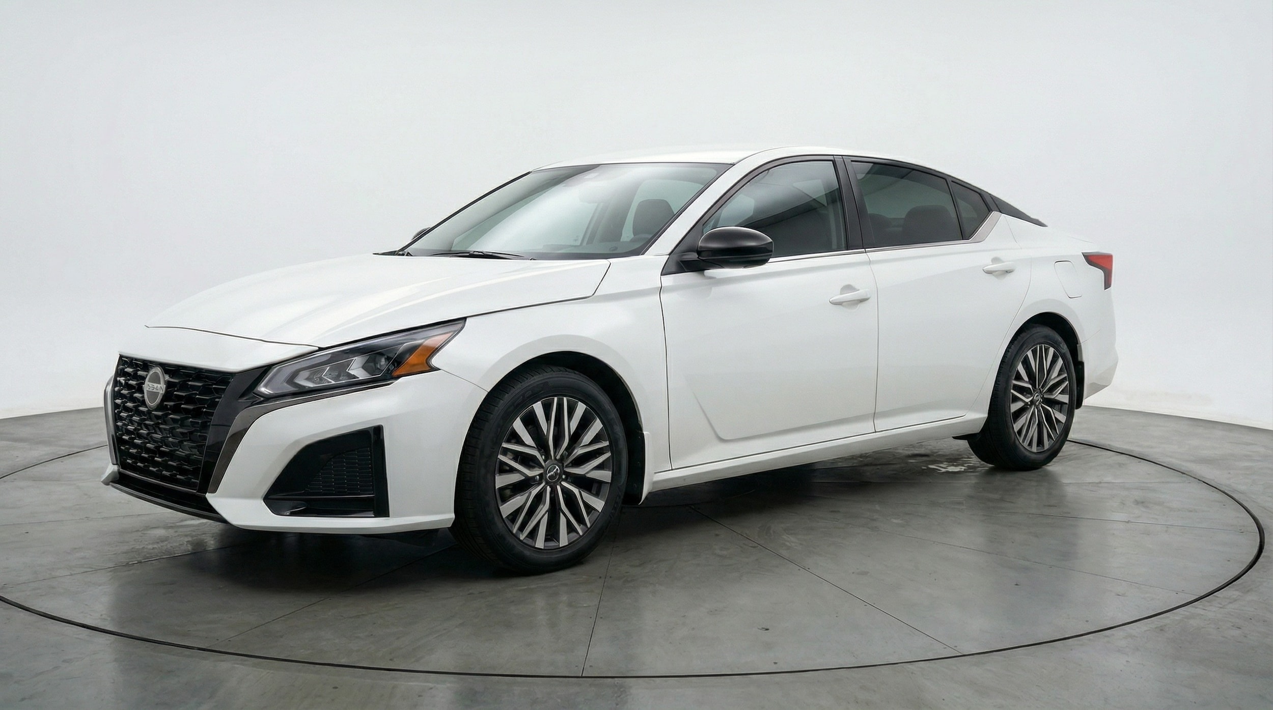 Thumbnail: 2025 Nissan Altima - 3