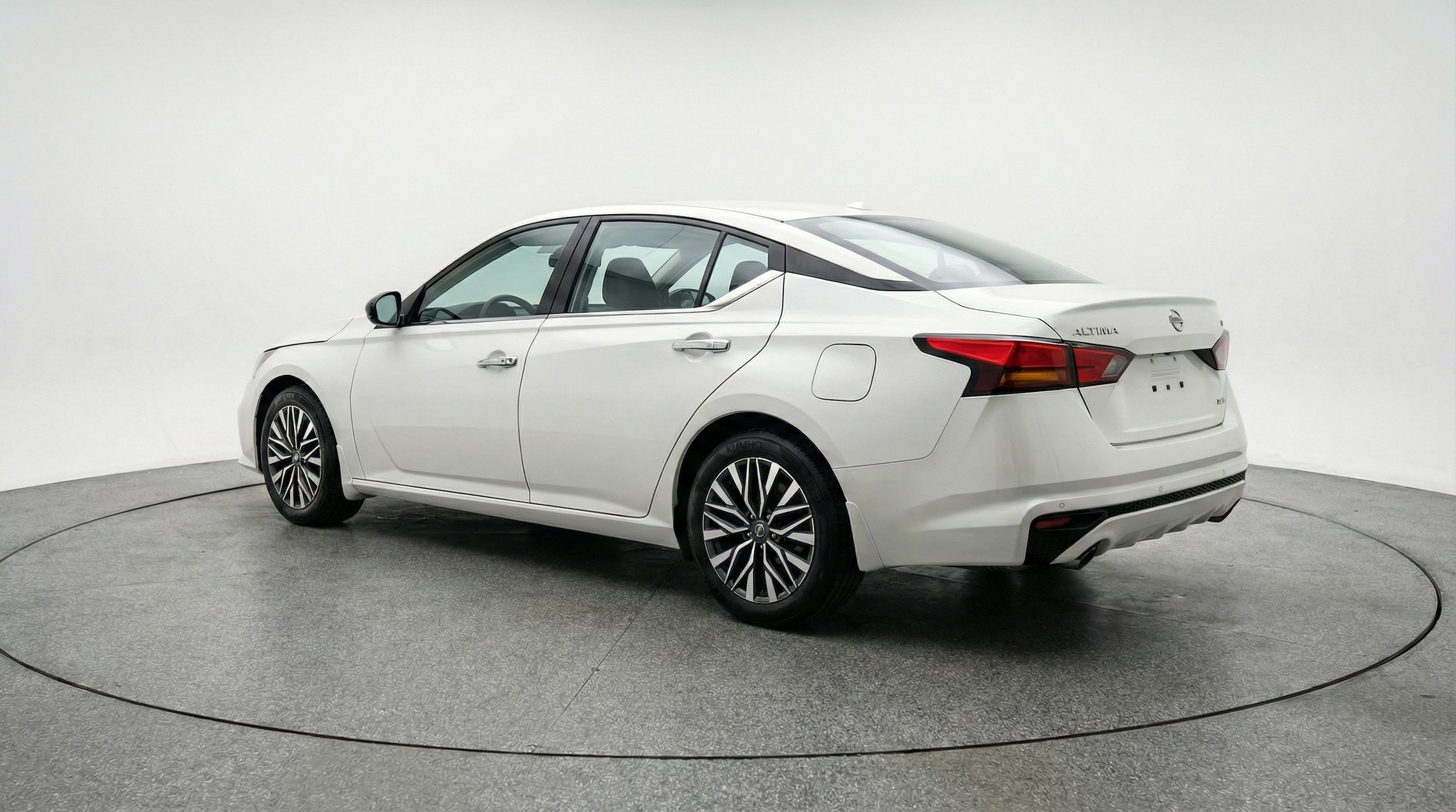 Thumbnail: 2025 Nissan Altima - 5