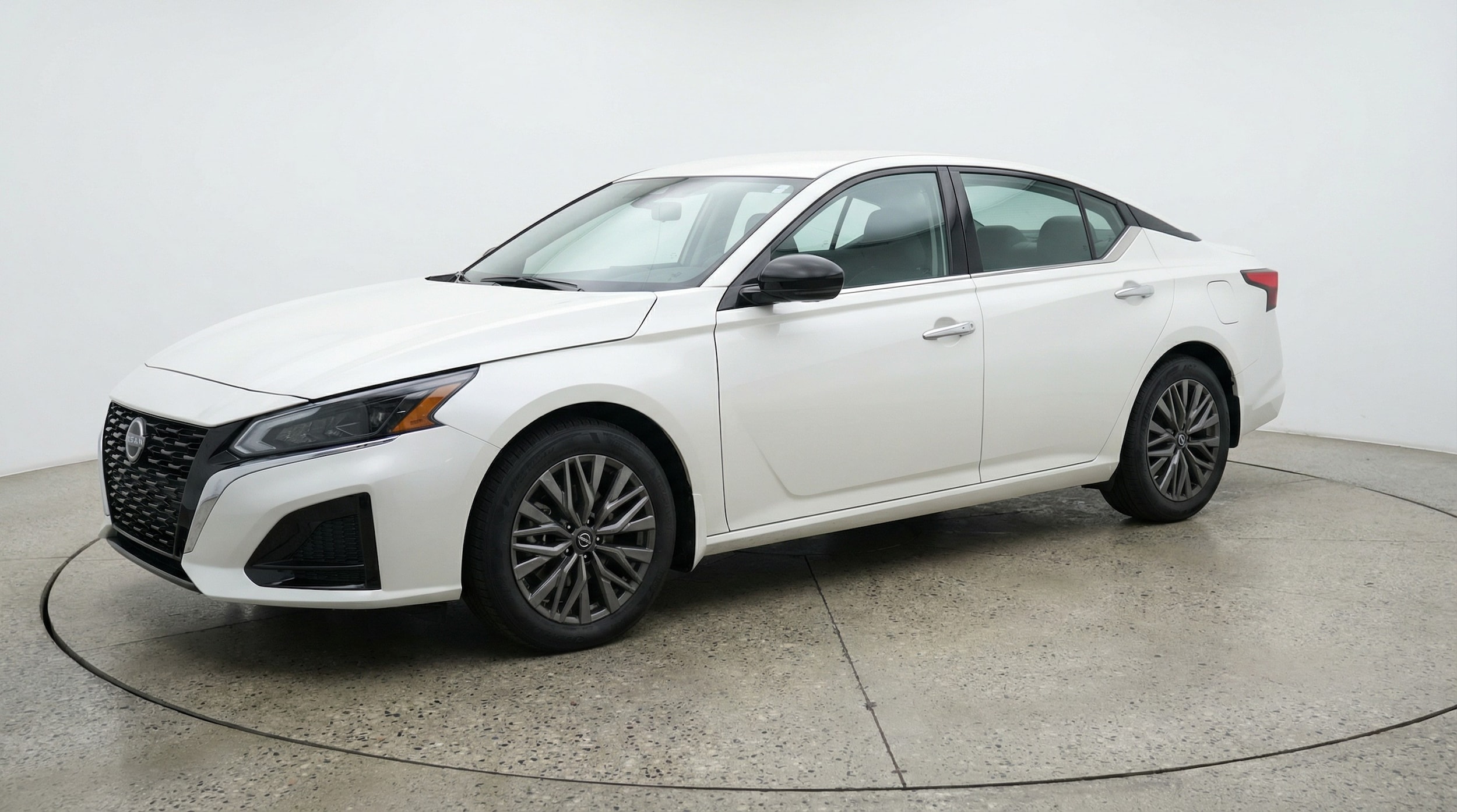 Thumbnail: 2025 Nissan Altima - 3