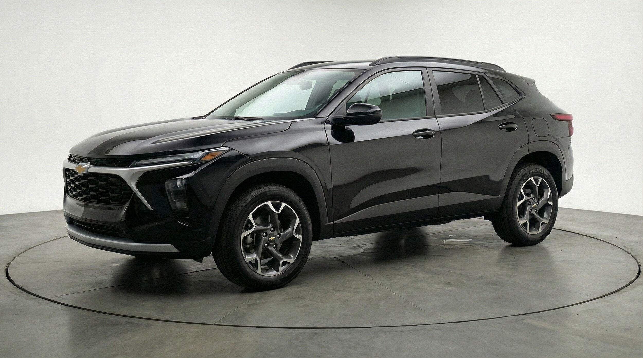 Thumbnail: 2025 Chevrolet Trax - 3