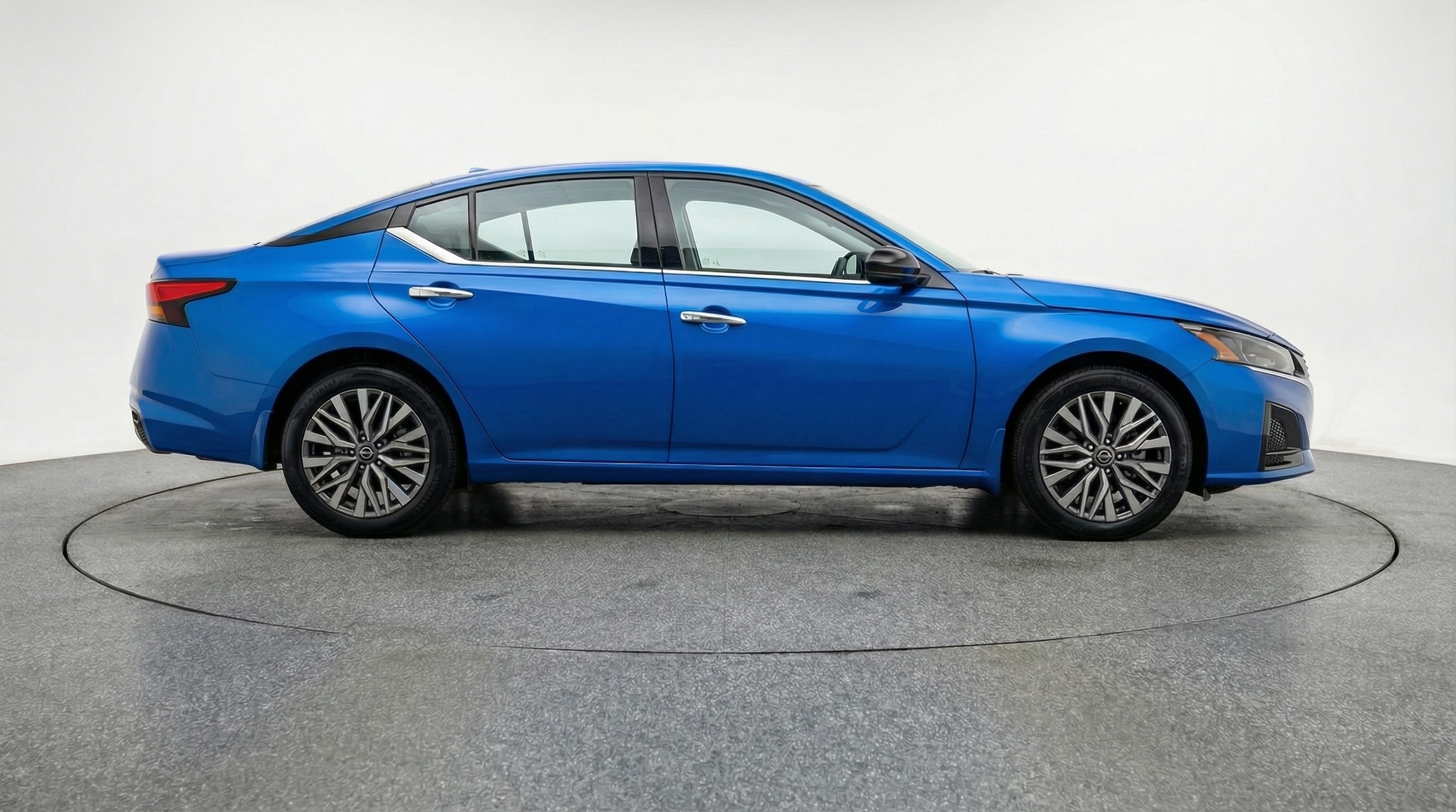 Thumbnail: 2025 Nissan Altima - 8