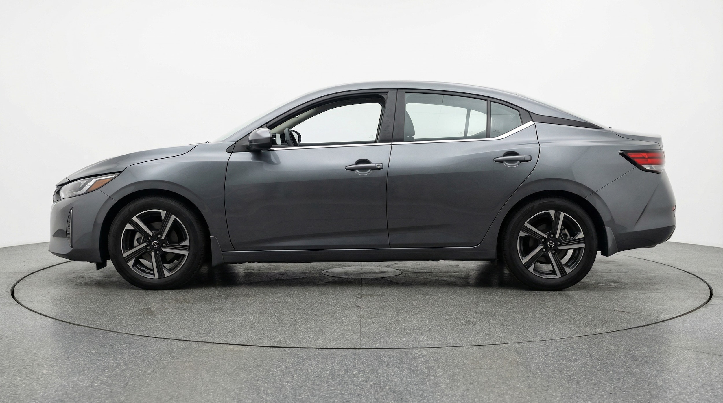 Thumbnail: 2025 Nissan Sentra - 4