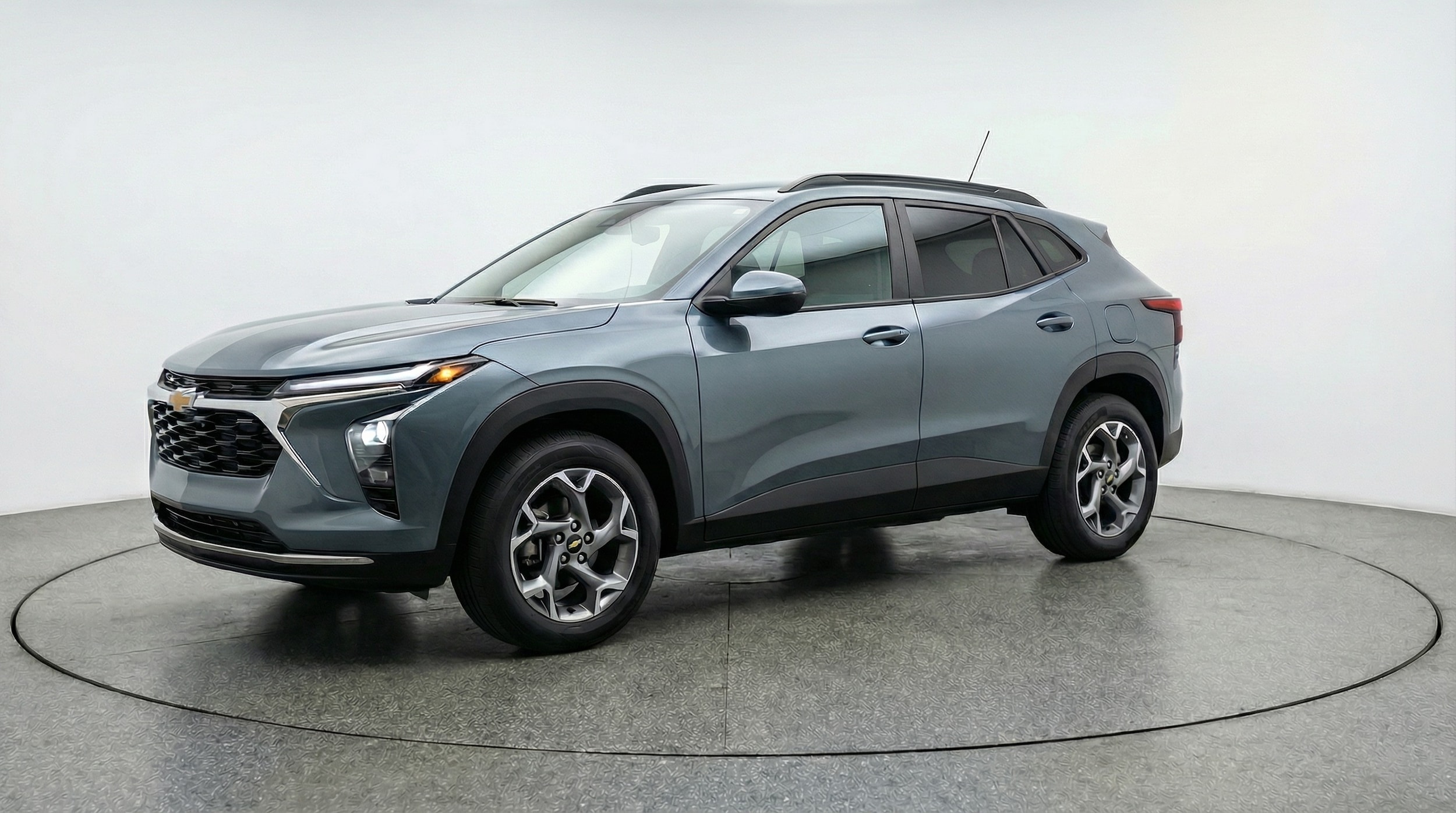 Thumbnail: 2025 Chevrolet Trax - 3