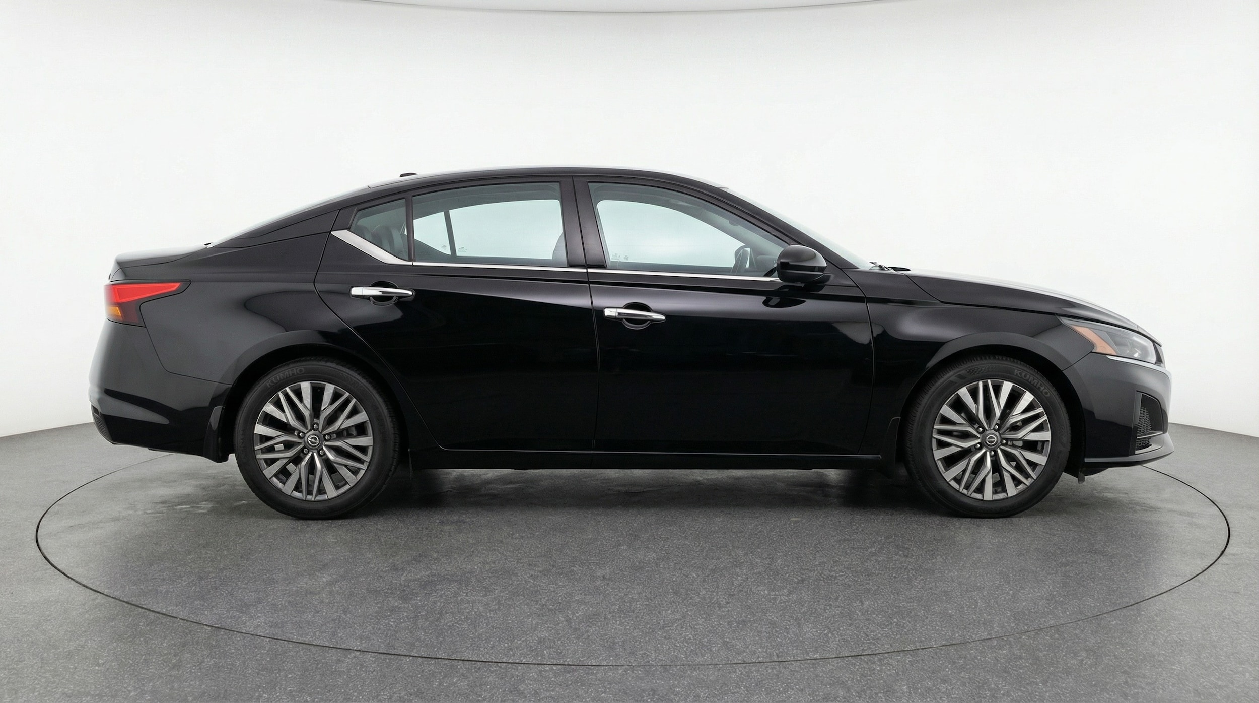 Thumbnail: 2025 Nissan Altima - 8