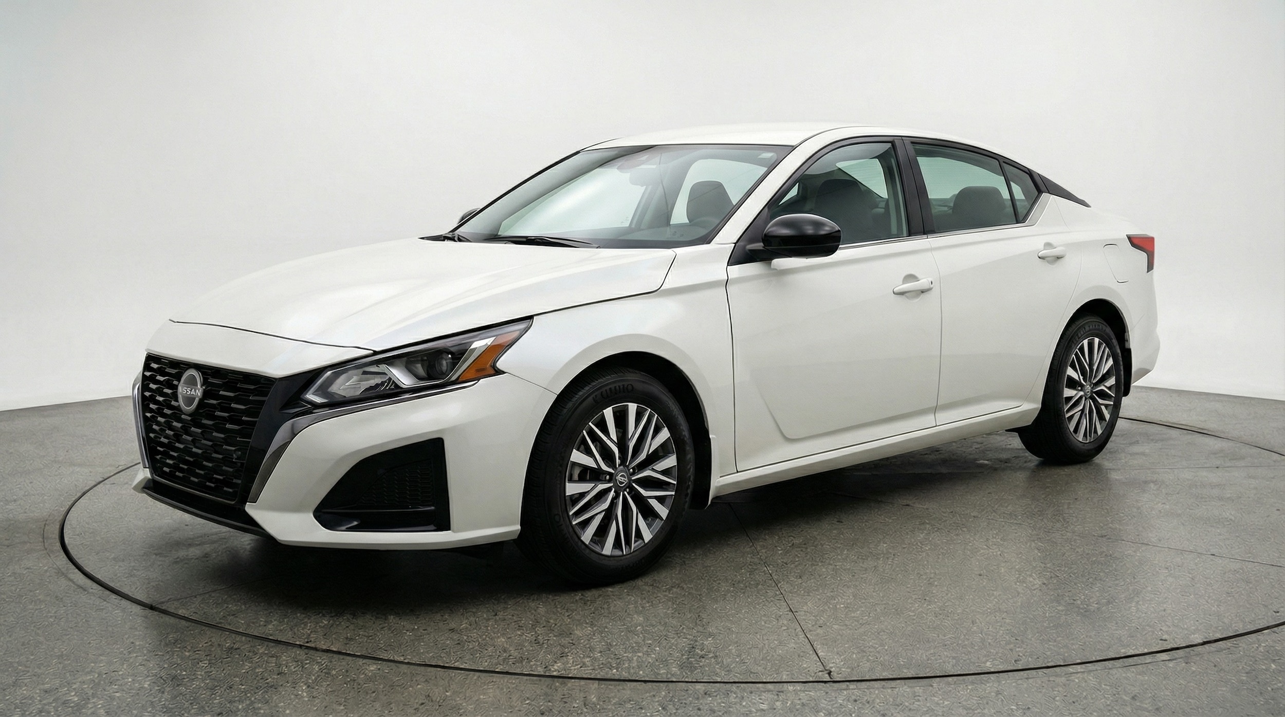 Thumbnail: 2025 Nissan Altima - 3